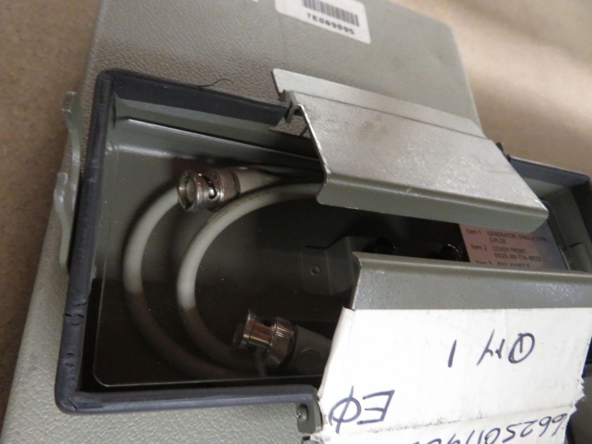 HP 8112A pulse generator 50Mhz - Image 4 of 5