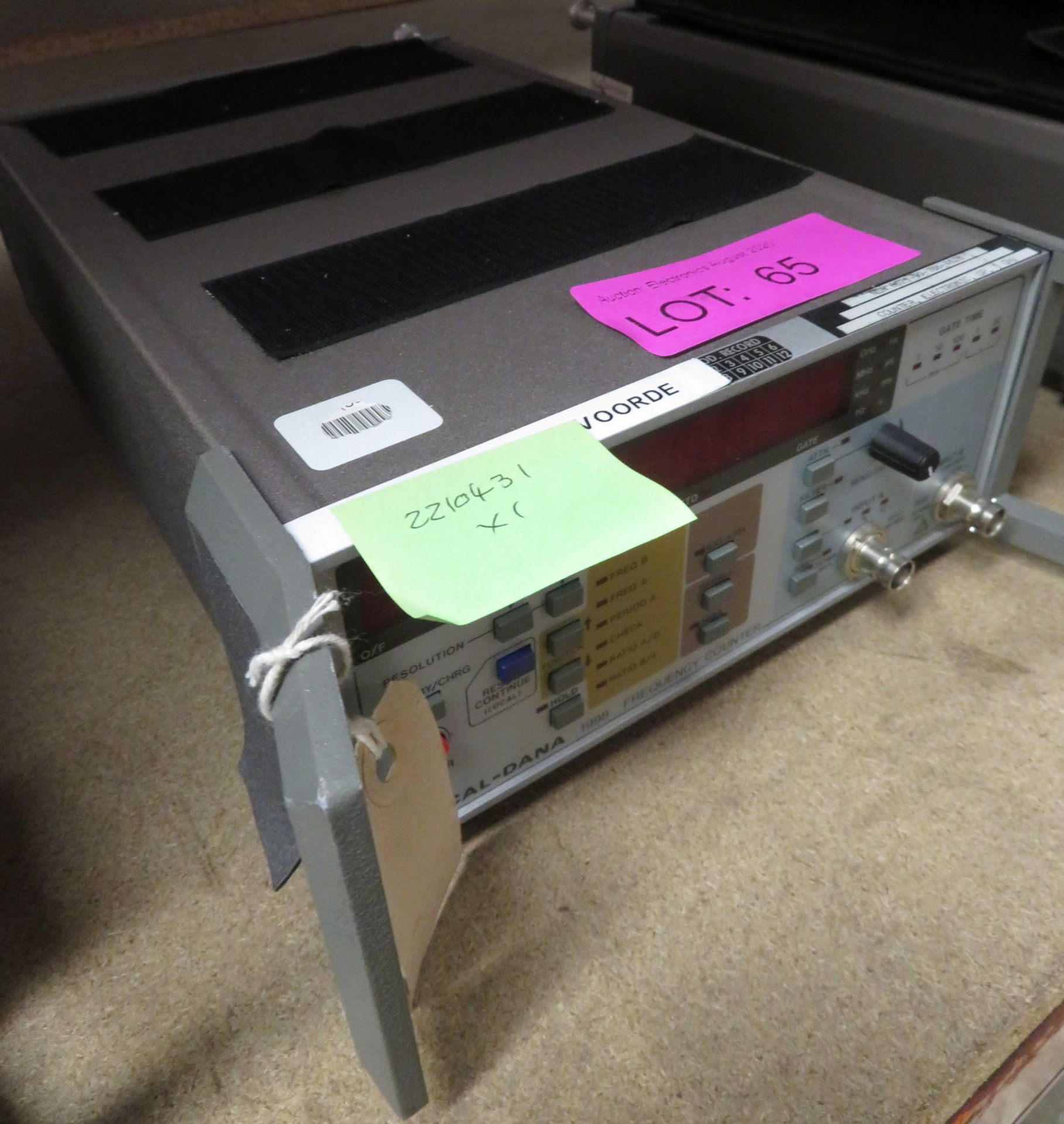 Racal Dana 1998 frequency counter - Image 3 of 4