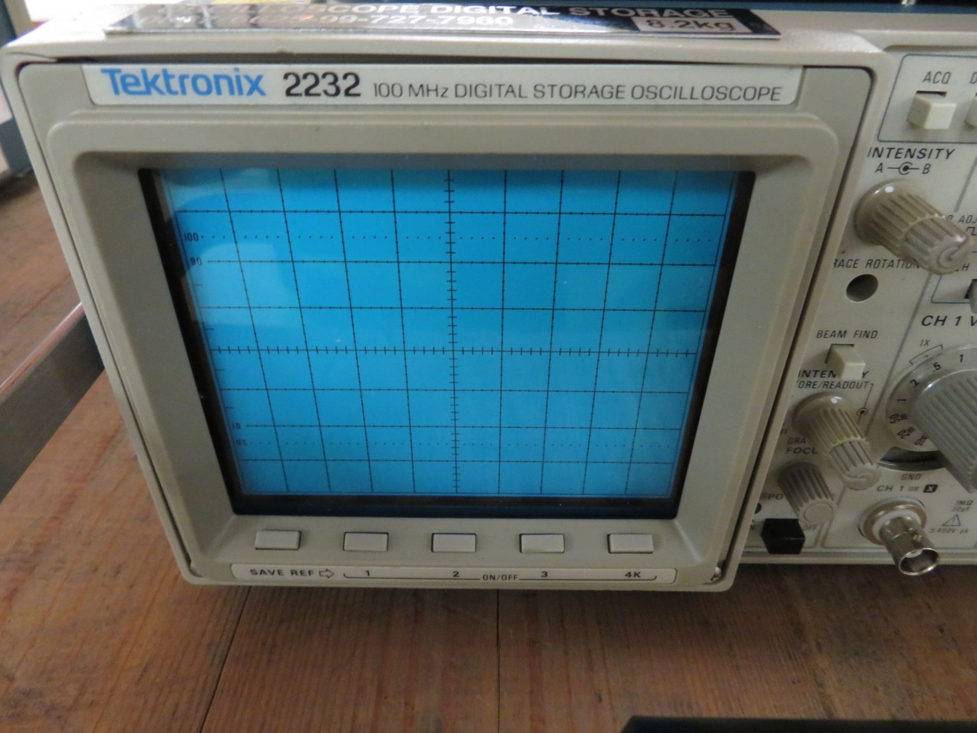 Tektronix 2232 100MHz digital storage oscilloscope - Image 2 of 5