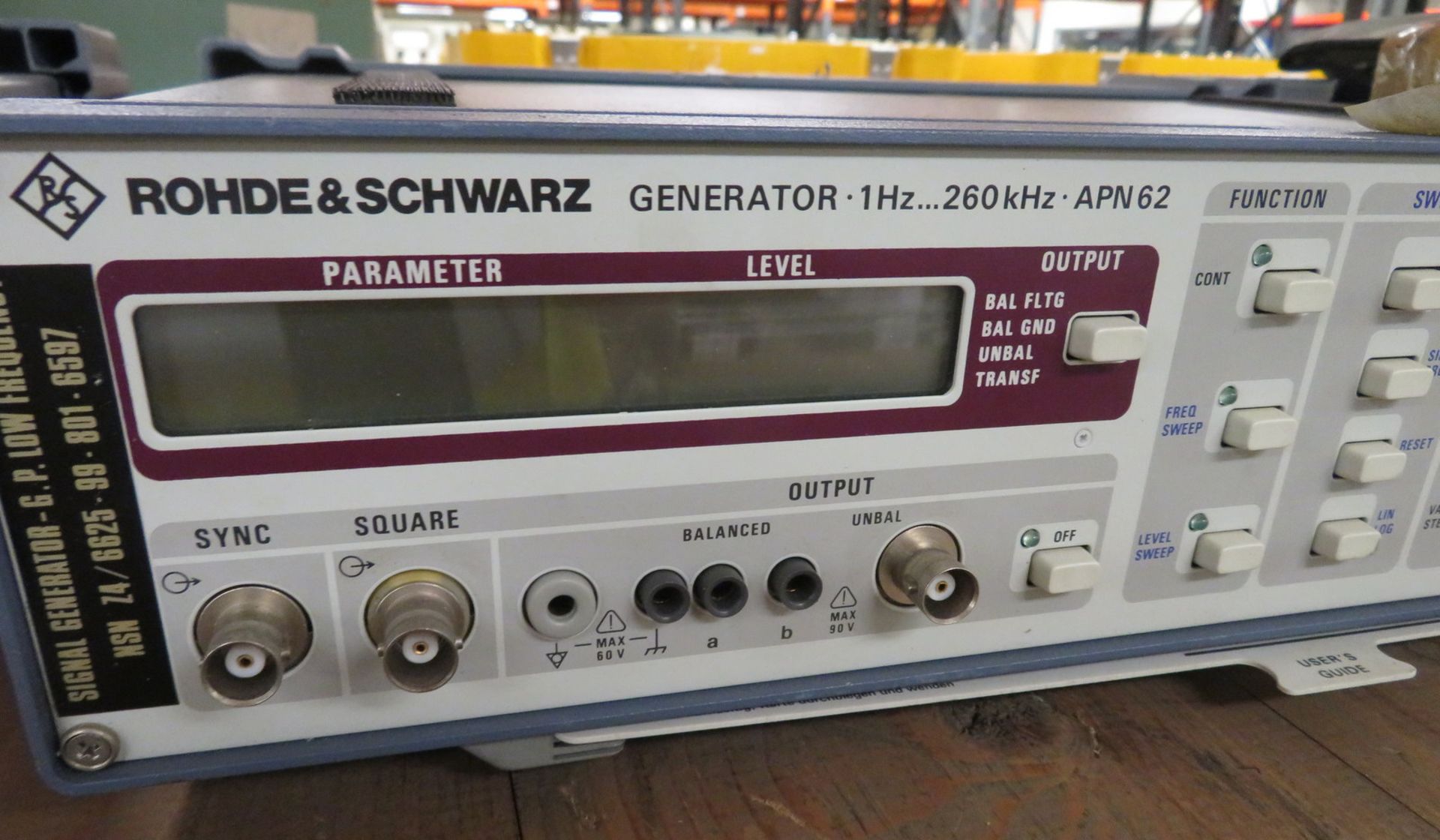 Rohde & Schwarz Generator 1Hzâ€¦ 260kHz - APN63 - Image 2 of 3