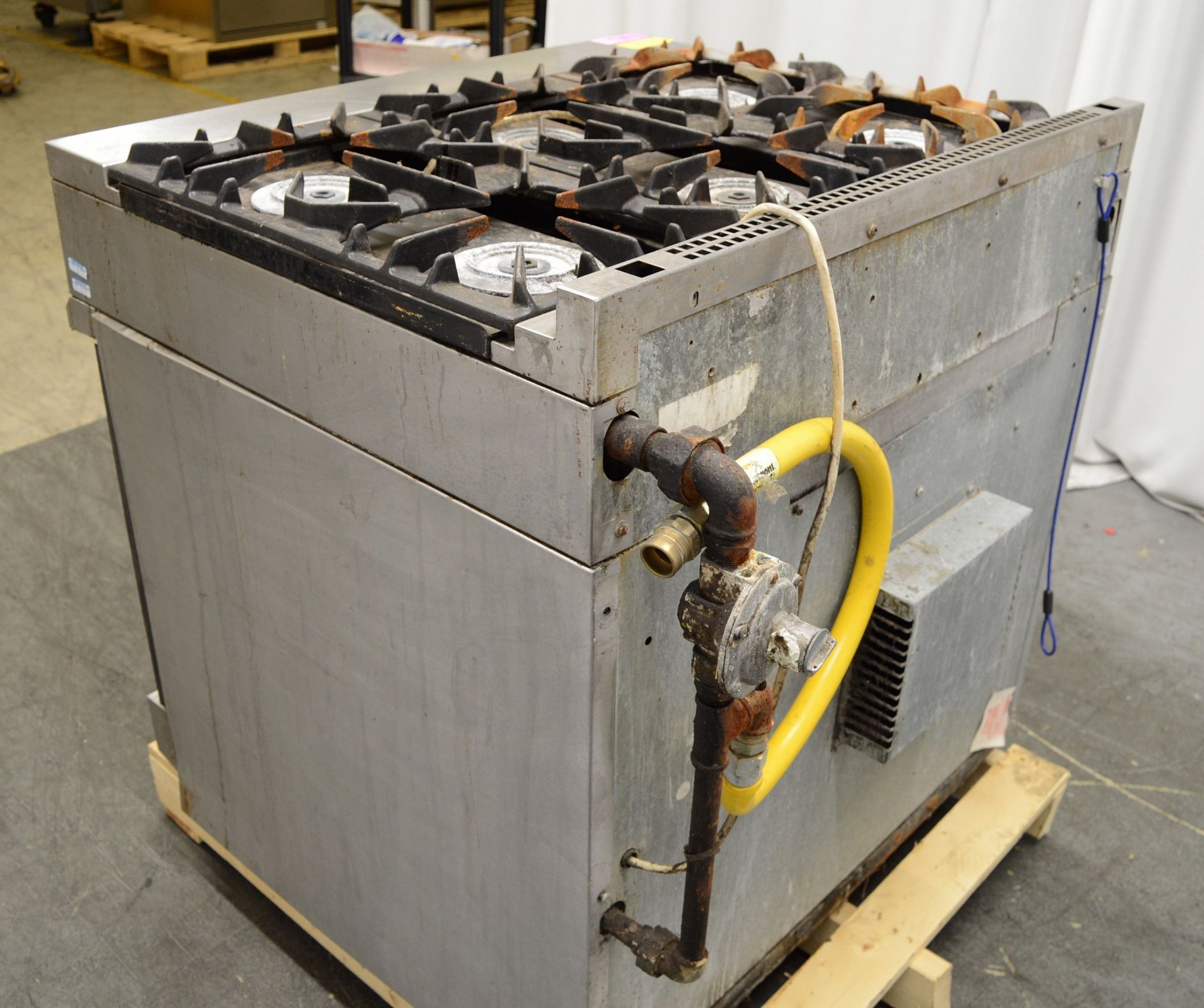 Falcon 6 Burner Gas Range 230V. - Image 4 of 7