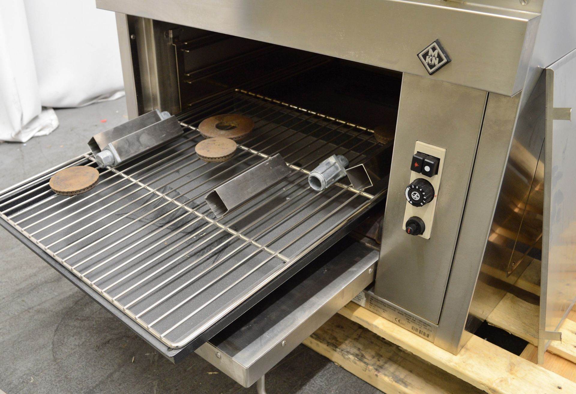 MKN 2063404S 4 Gas Burner Range Cooker. - Image 8 of 8