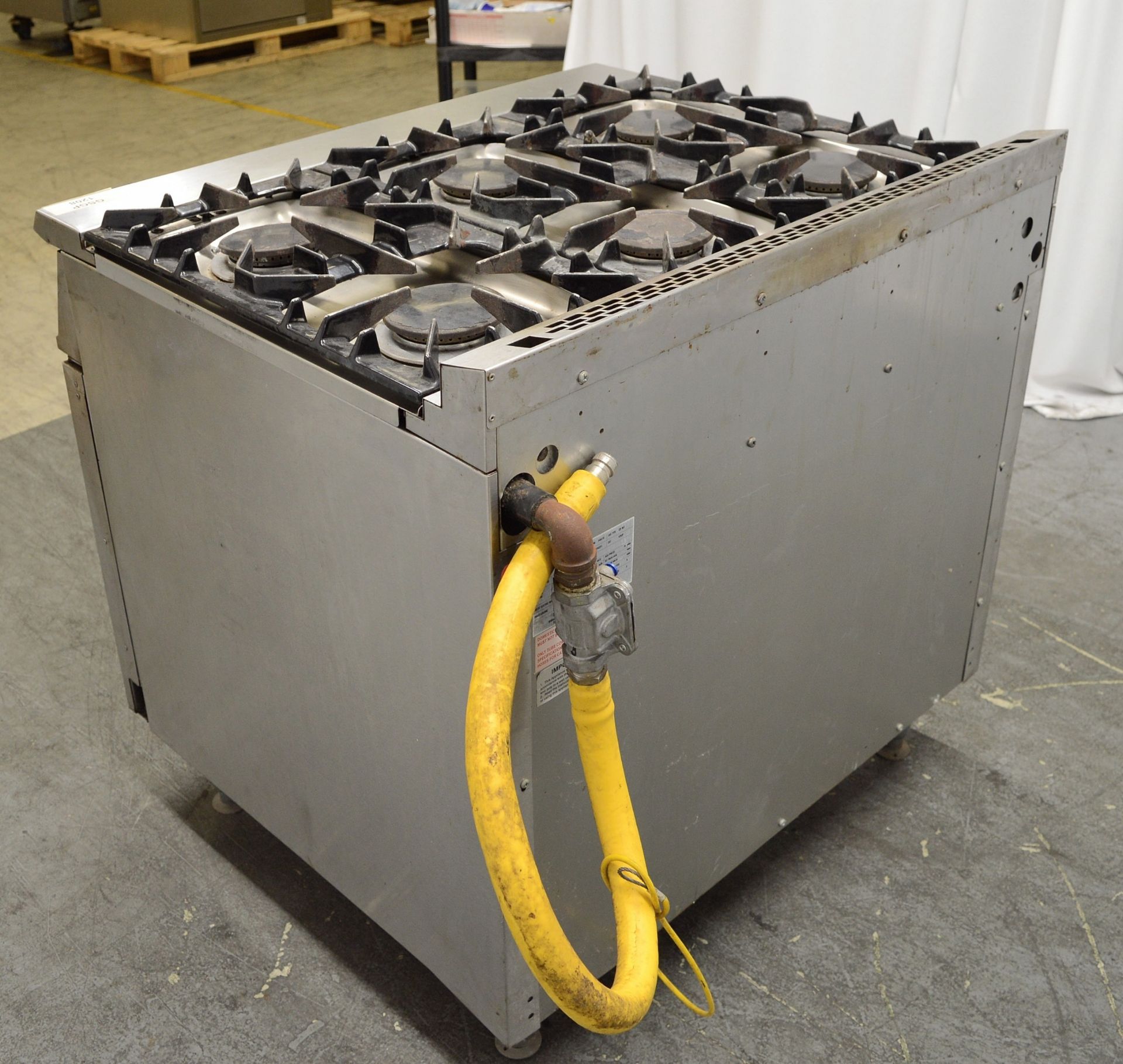 Falcon 6 Burner Gas Range 230V. - Image 4 of 7