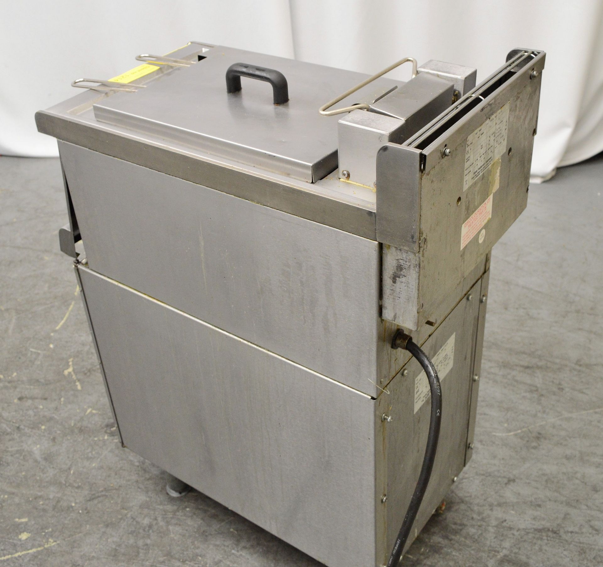 Falcon G35/61 Electric Double Fryer Single Phase. - Image 6 of 6