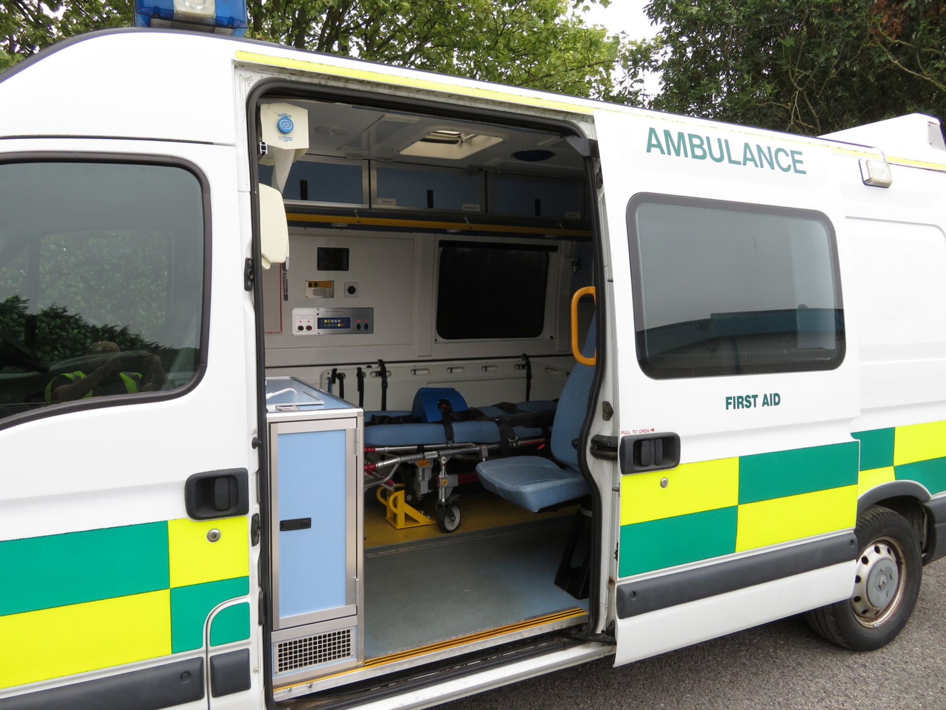 2006 Renault Master Converted Ambulance. Genuine Low Mileage. See description for full details. - Image 9 of 53