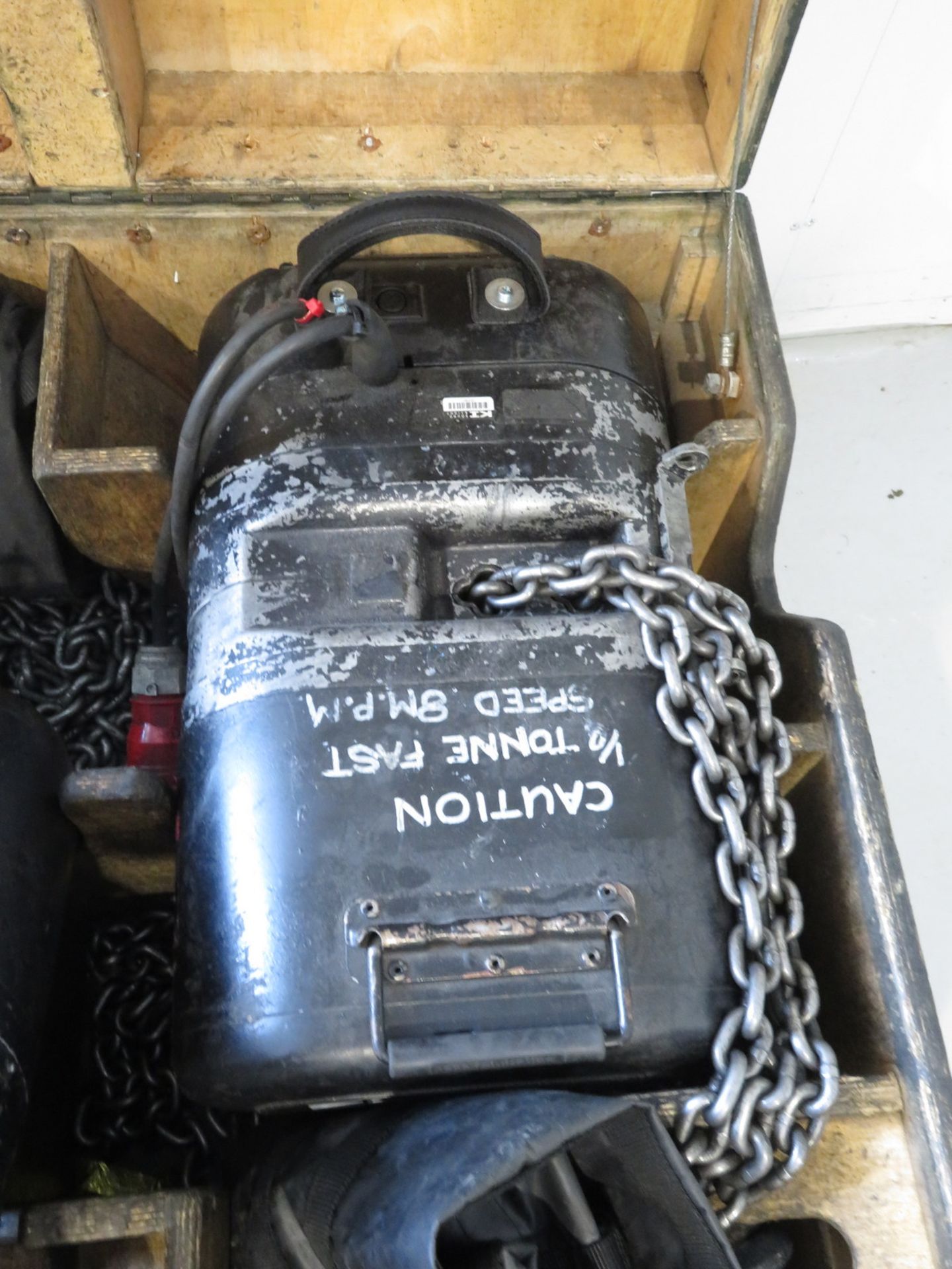 Pair of CM 1/2 Tonne Double Speed motorised lifting hoist with 15m chain with flightcase. - Image 4 of 7