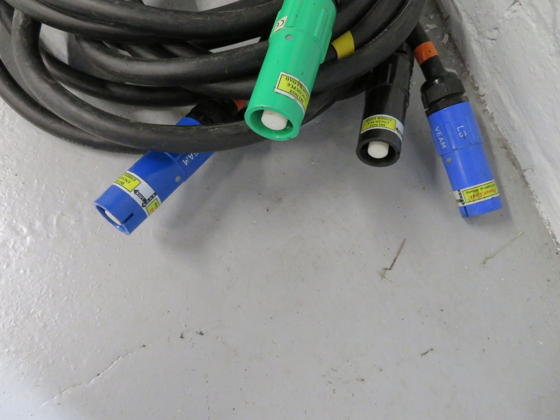 Set of Powerlock to Camlock cables 3m lengths. - Image 2 of 4