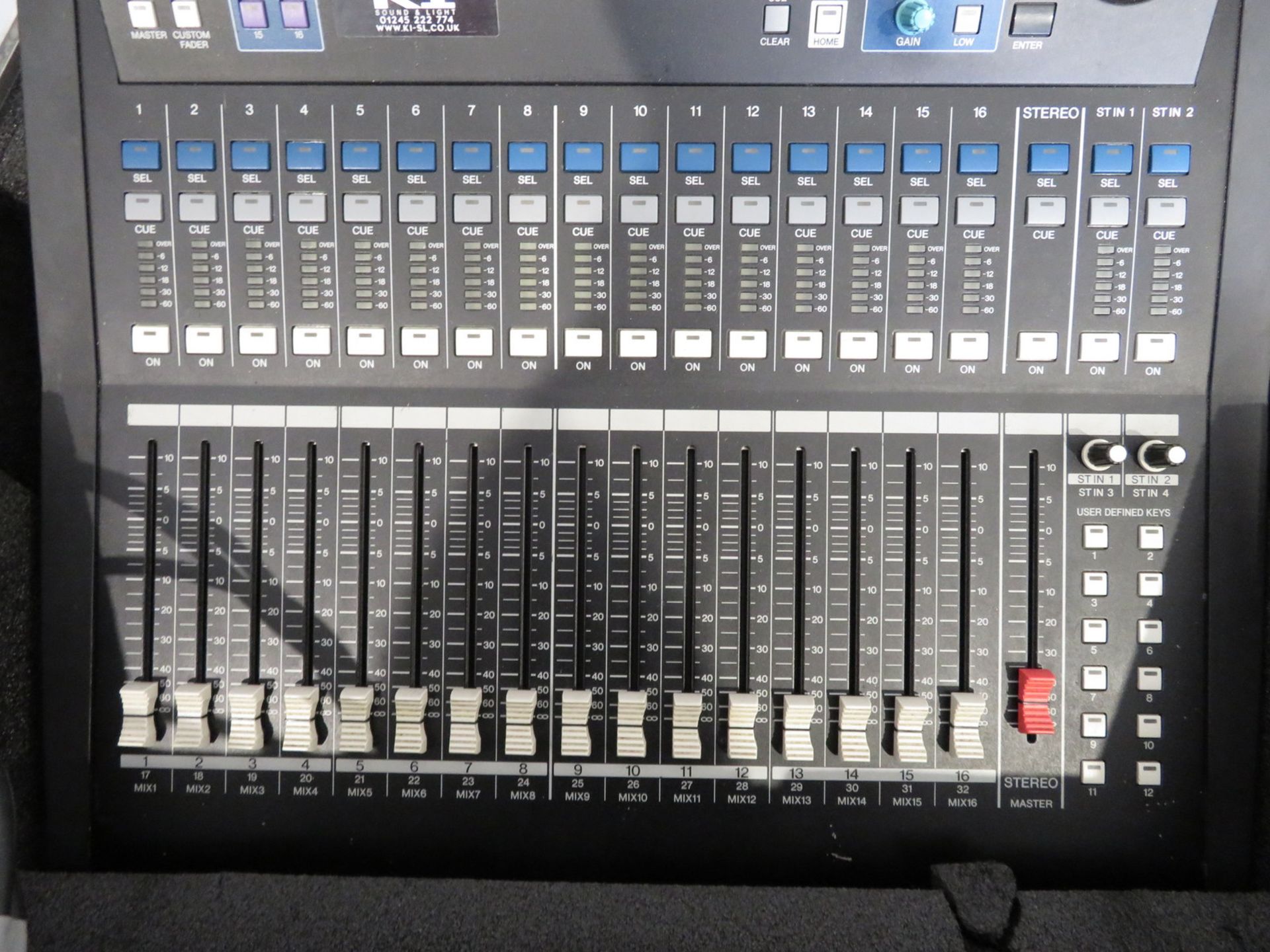 Yamaha LS9-16 Digital mixing console/sound desk with flightcase. Working condition. - Image 4 of 6