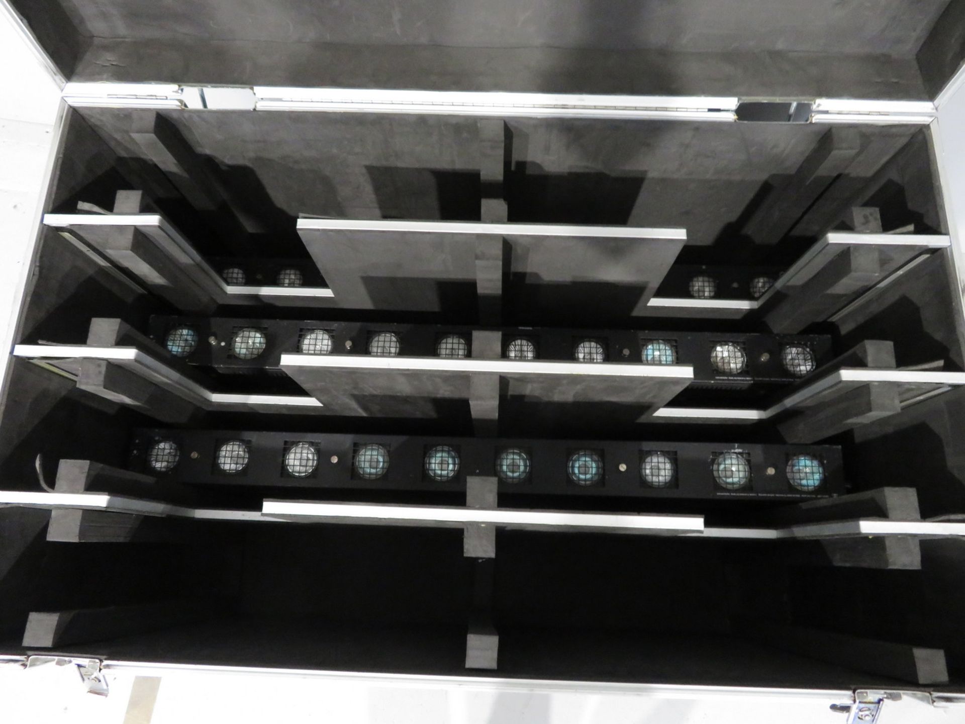 5x Showtec Active Sunstrip GU10 in flightcase. Complete with brackets. As spares. - Image 7 of 8