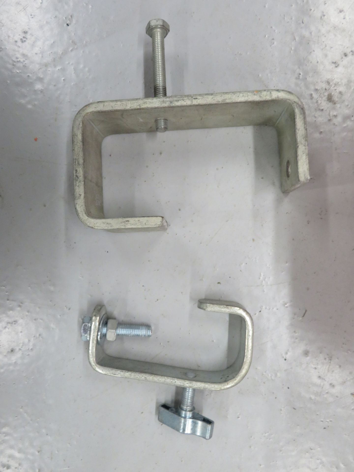 Box of various sized hook clamps. - Image 3 of 3