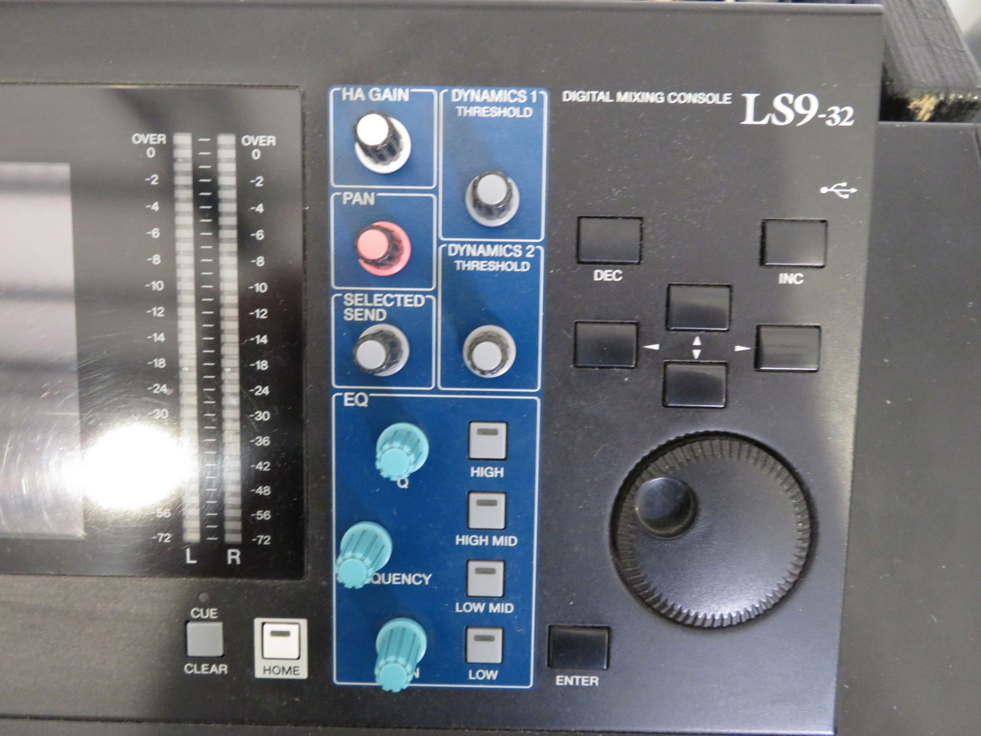 Yamaha LS9-32 Digital mixing console/sound desk with flightcase. Working condition. - Image 5 of 12