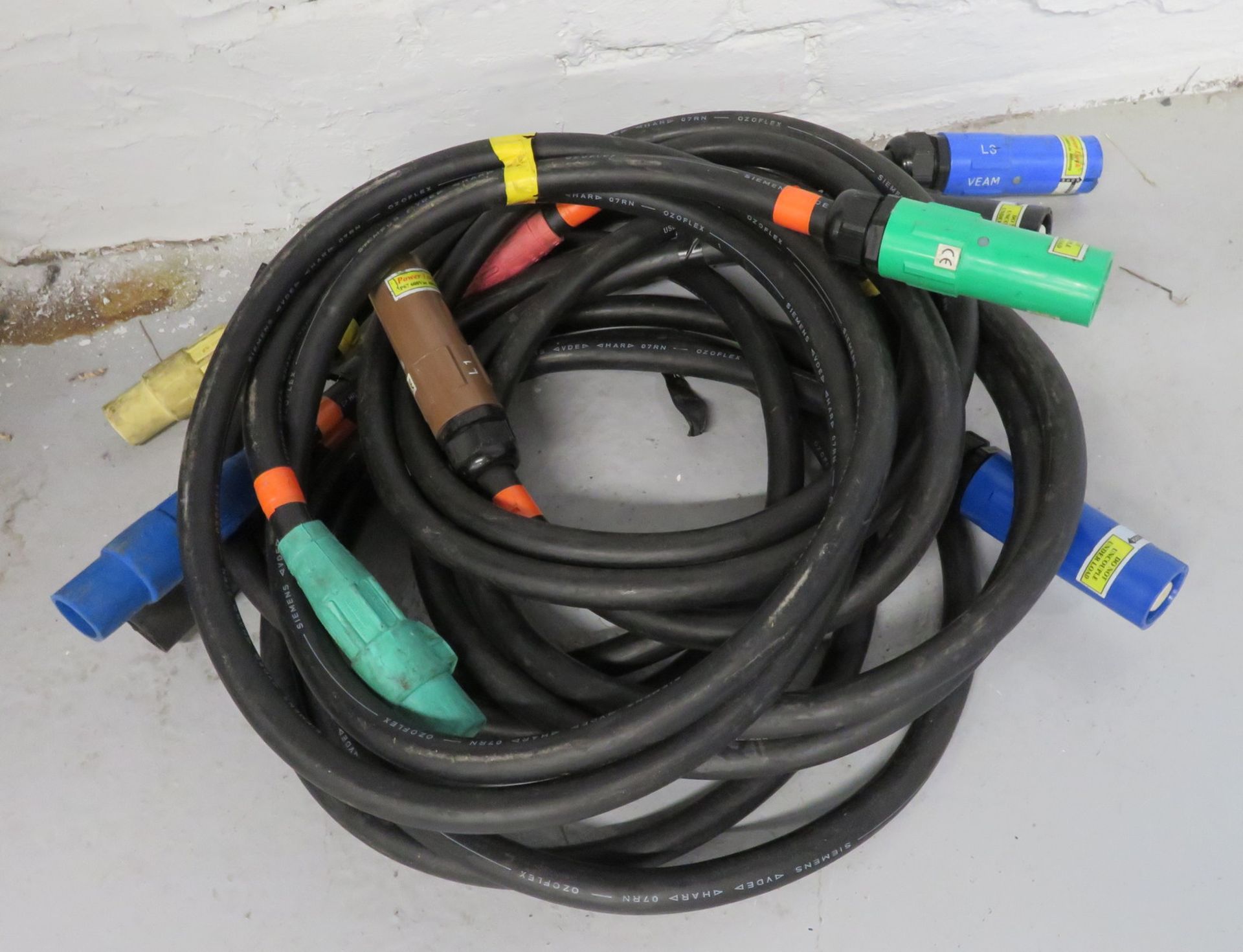 Set of Powerlock to Camlock cables 3m lengths.