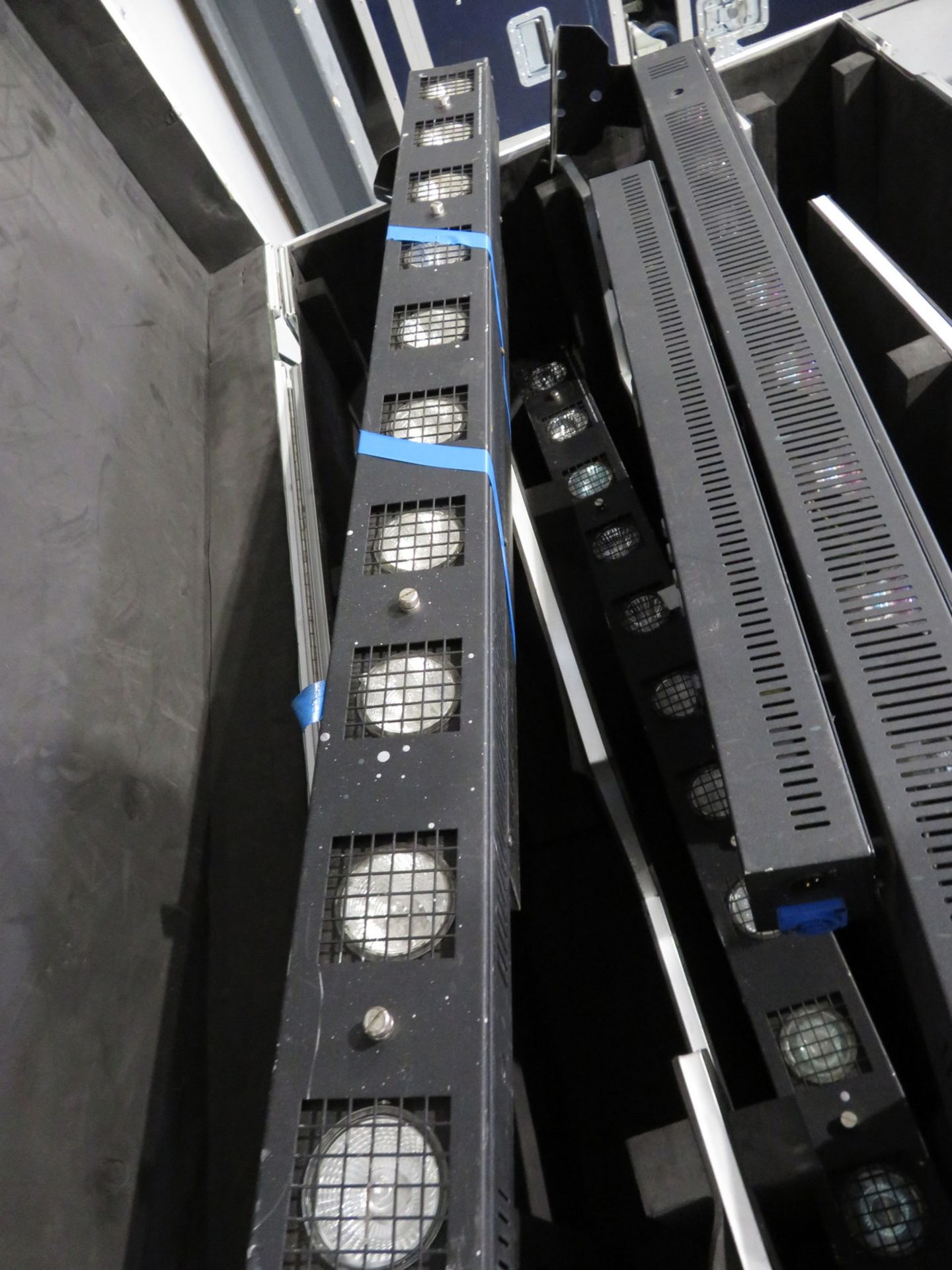 5x Showtec Active Sunstrip GU10 in flightcase. Complete with brackets. As spares. - Image 4 of 8