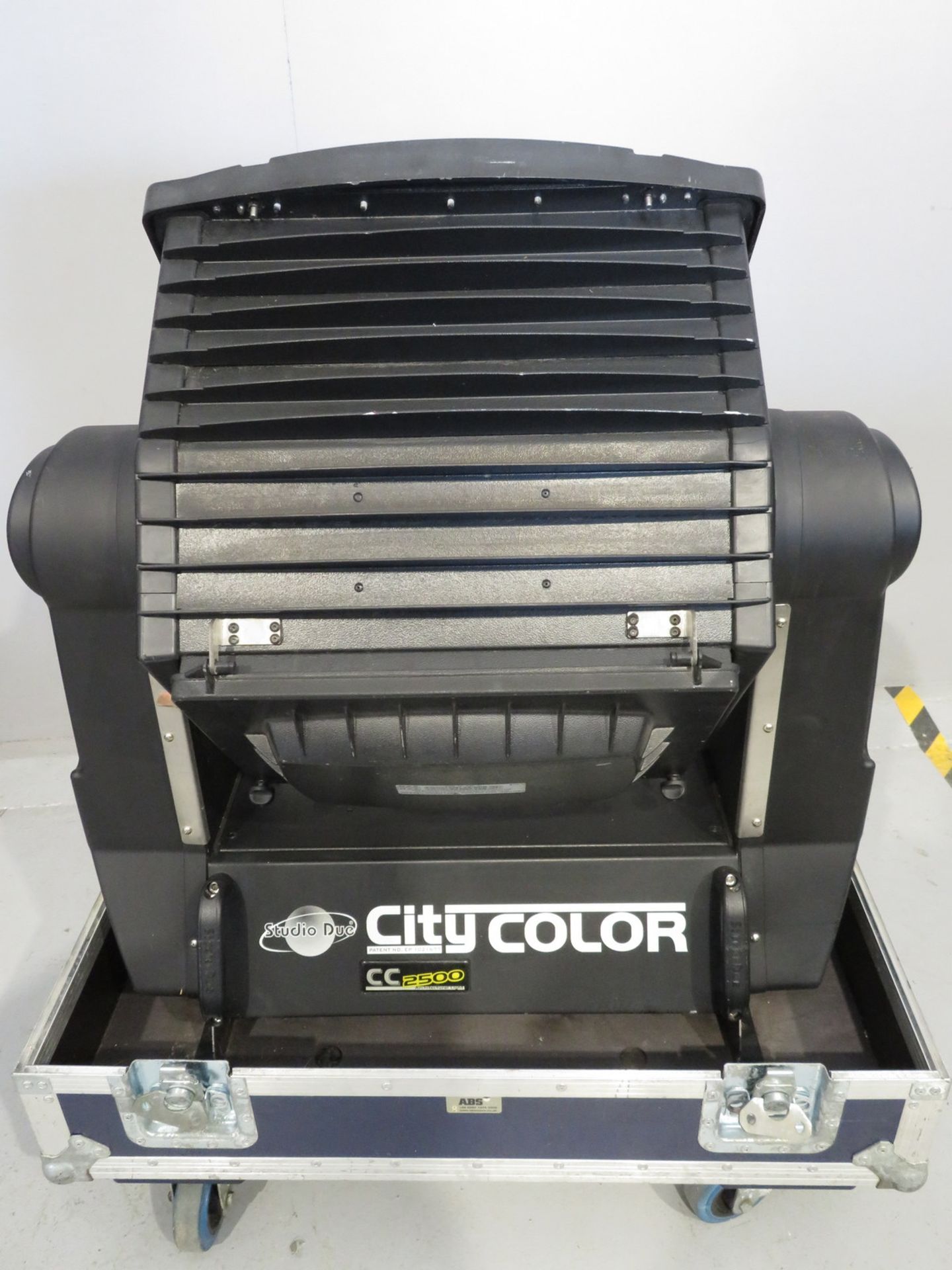 Studio Due City Colour 2500 Wash in flightcase. Working condition. Hours: 1279. - Image 7 of 9