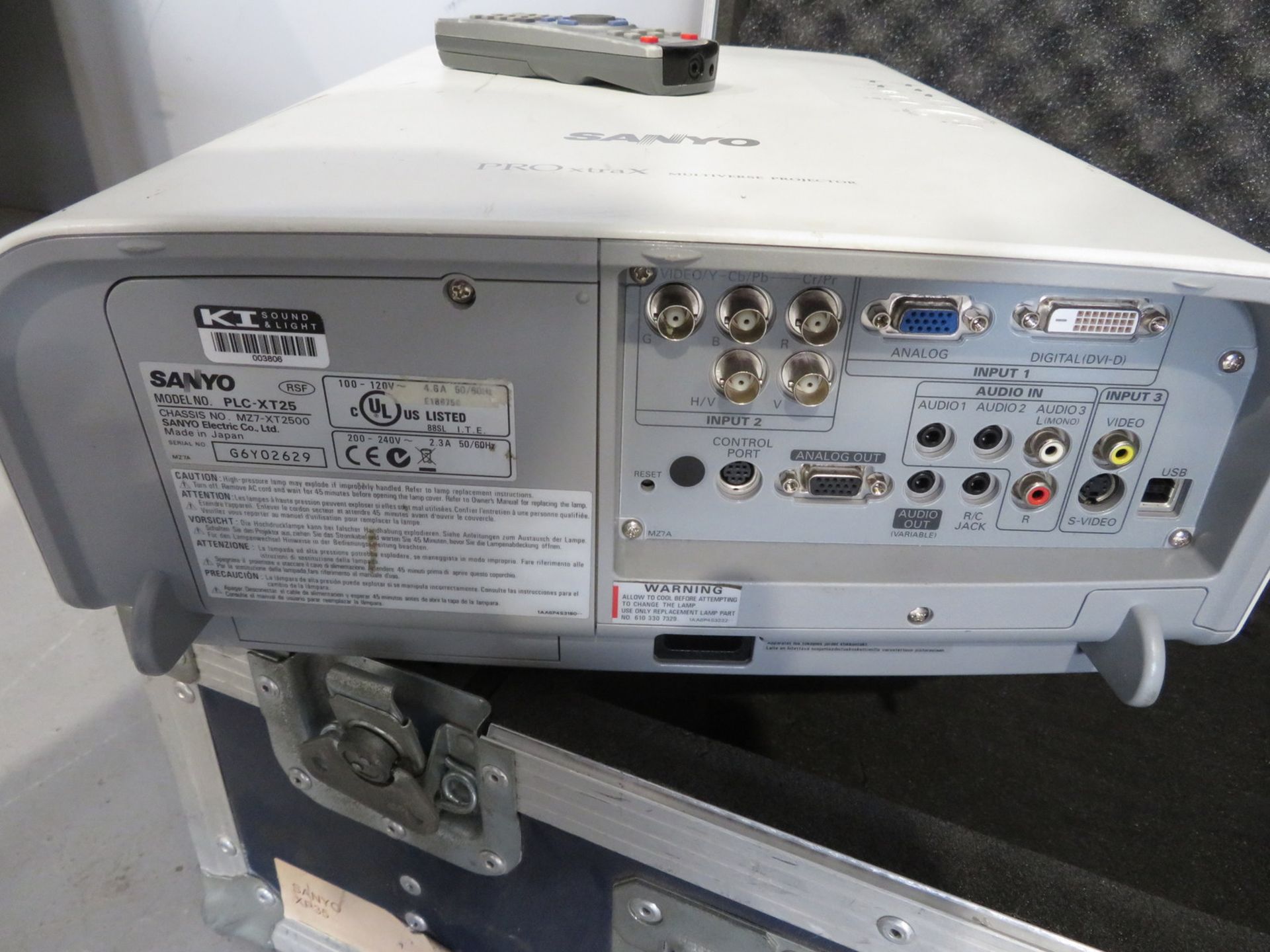 Sanyo XT25 Projector including lens in flightcase. Includes remote. Working condition. - Image 5 of 9
