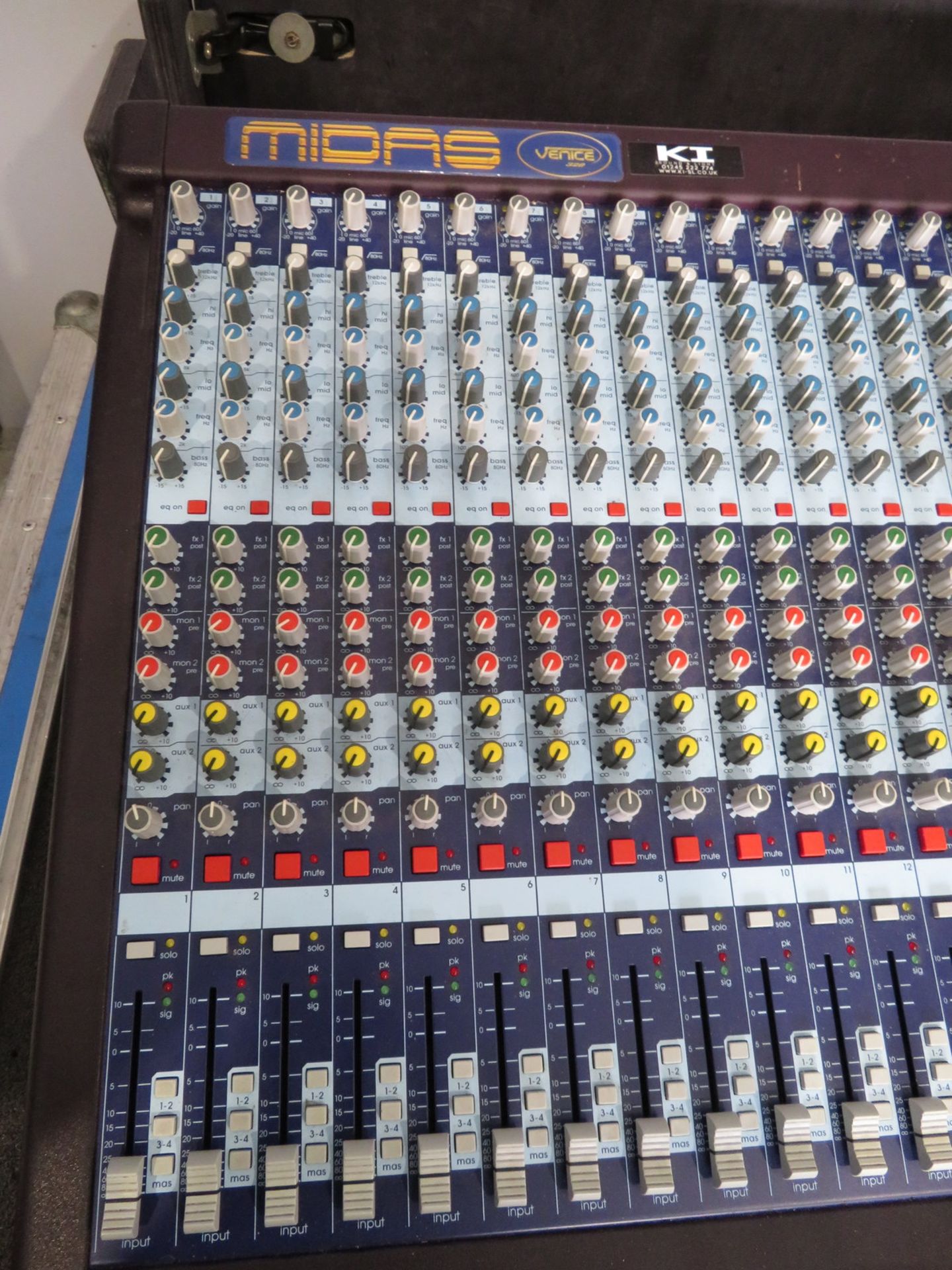 Midas Venice 320 sound desk with flightcase. Working Condition. - Image 3 of 11