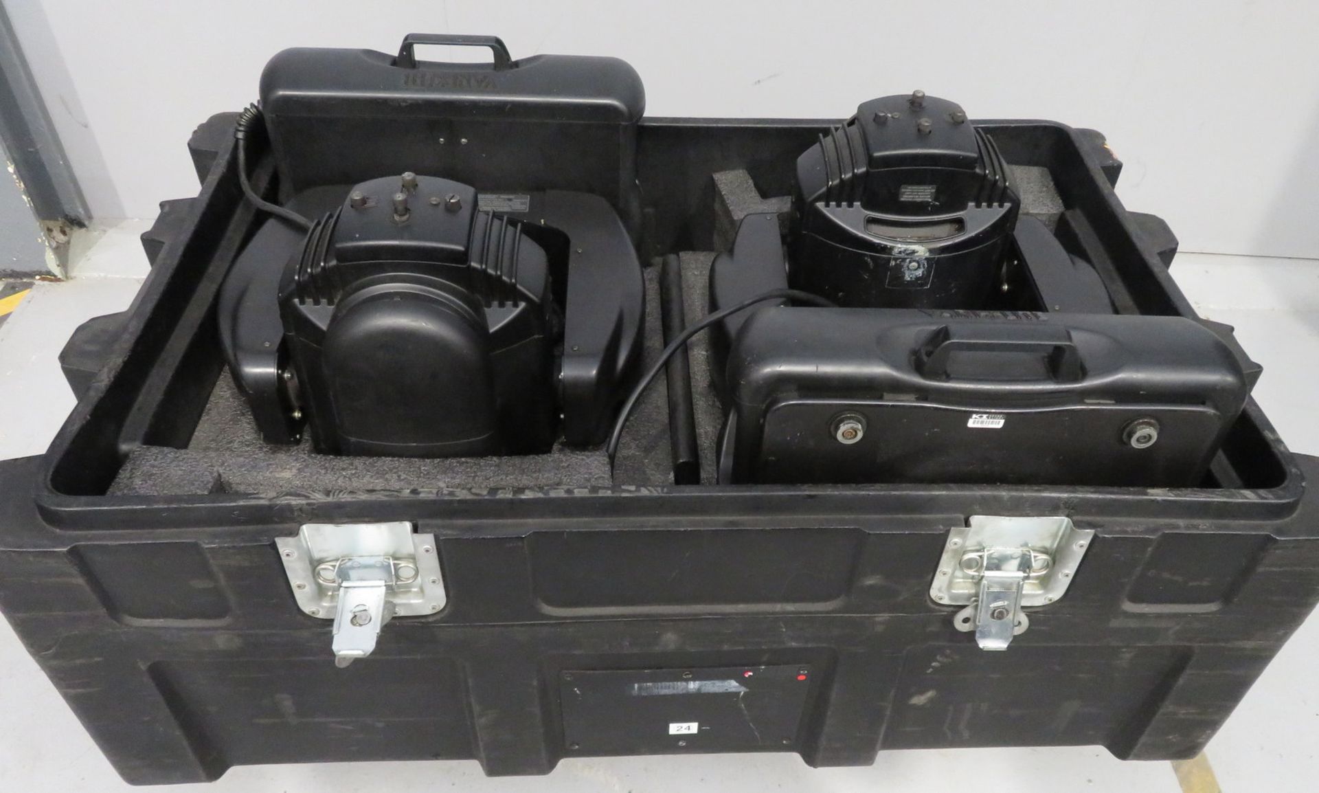 Pair of Varilite VL2402 Wash in flightcase. Includes hanging clamps and safety bonds. Work - Image 9 of 9