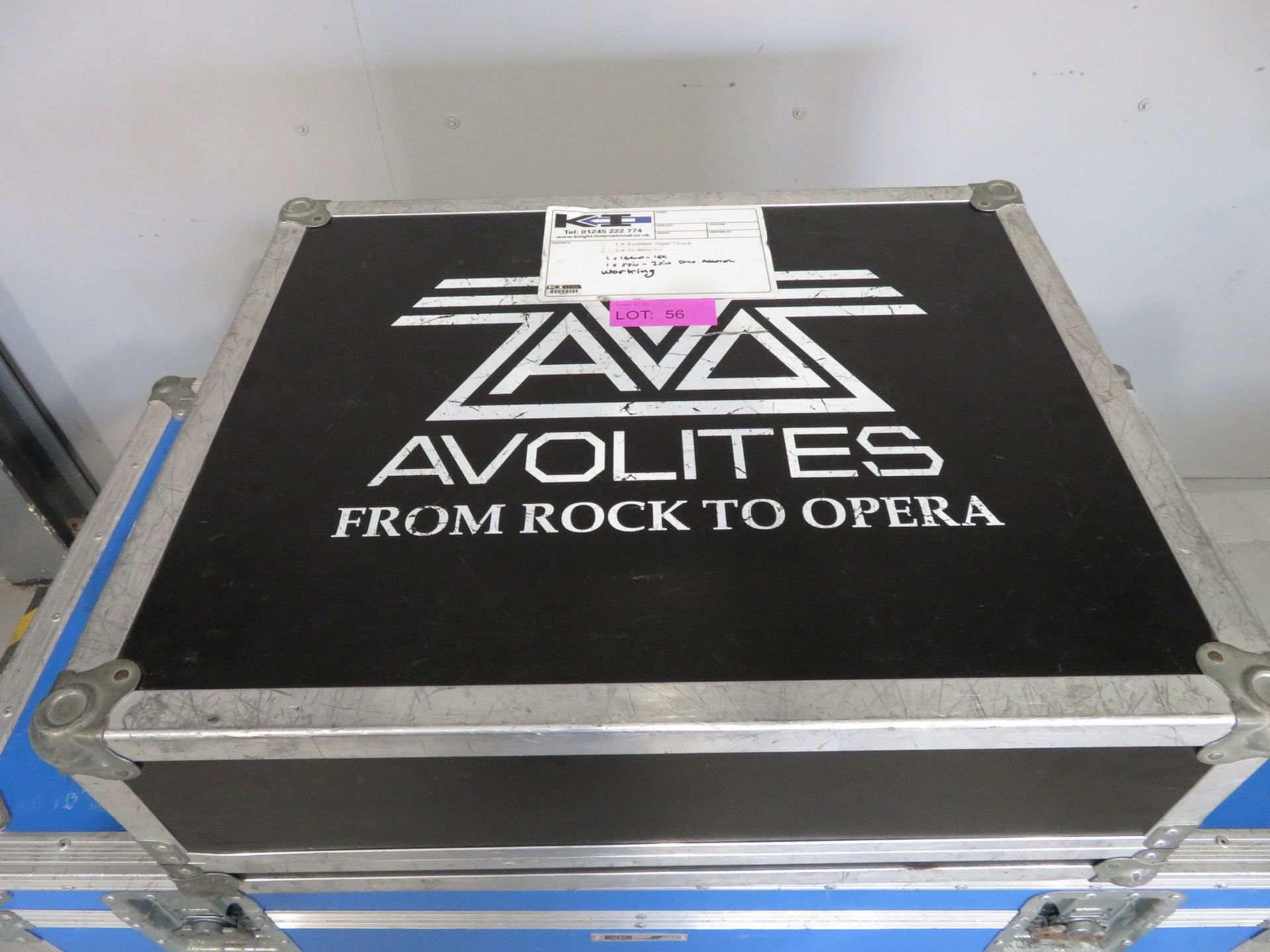Avolites Tiger Touch lighting desk with flightcase. Working condition. - Image 8 of 8