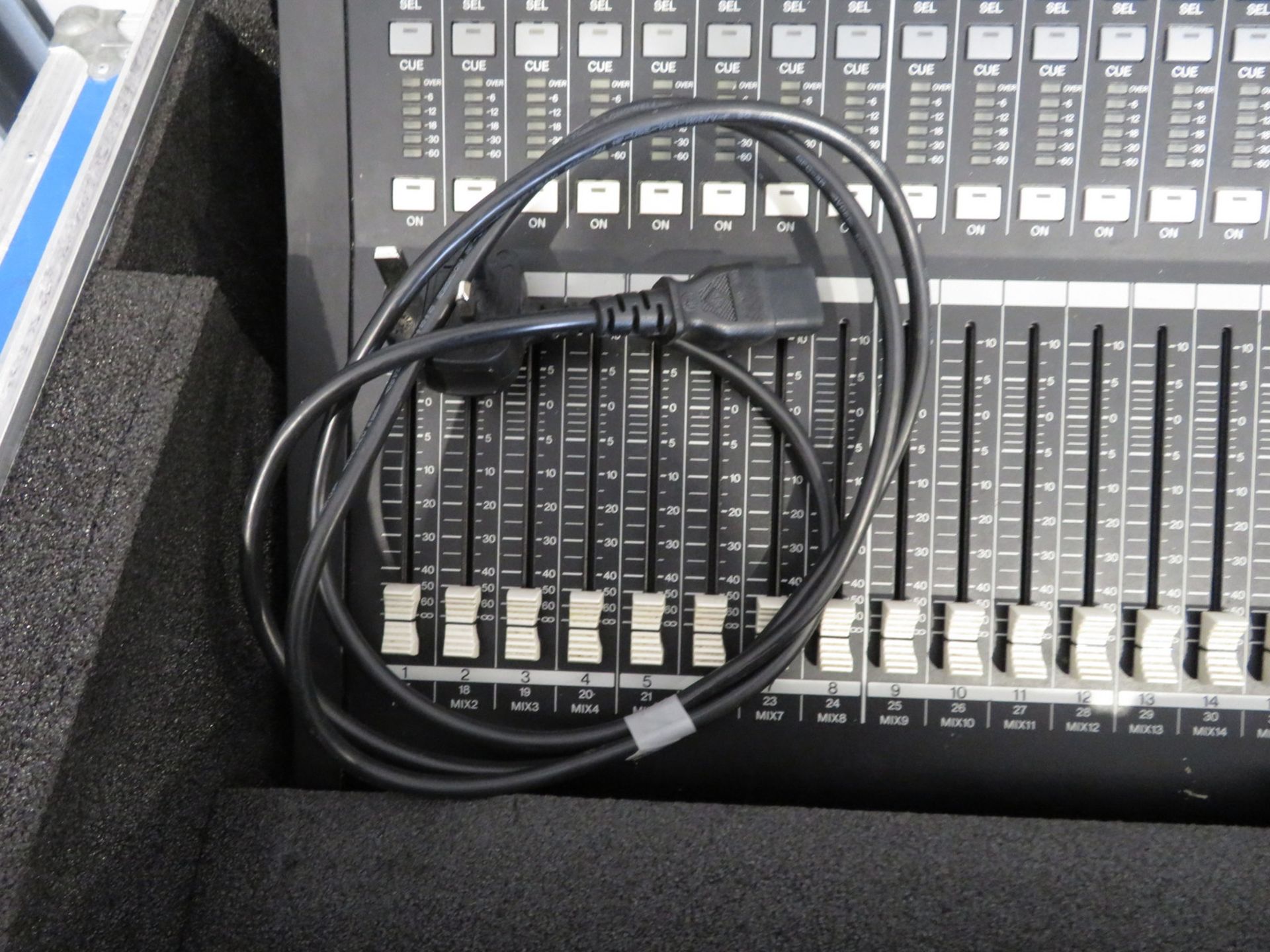 Yamaha LS9-16 Digital mixing console/sound desk with flightcase. Working condition. - Image 5 of 6