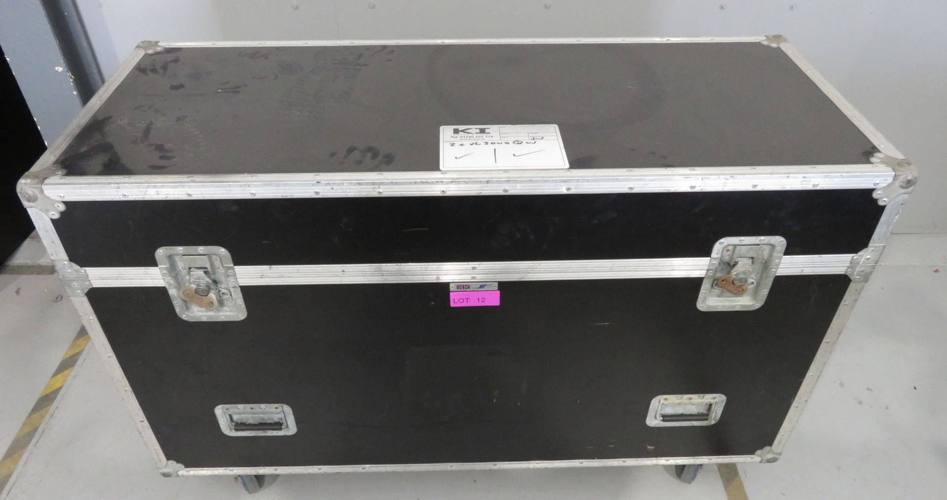 Pair of Varilite VL3000 Wash in flightcase. Includes hanging clamps and safety bonds. Work - Image 10 of 10