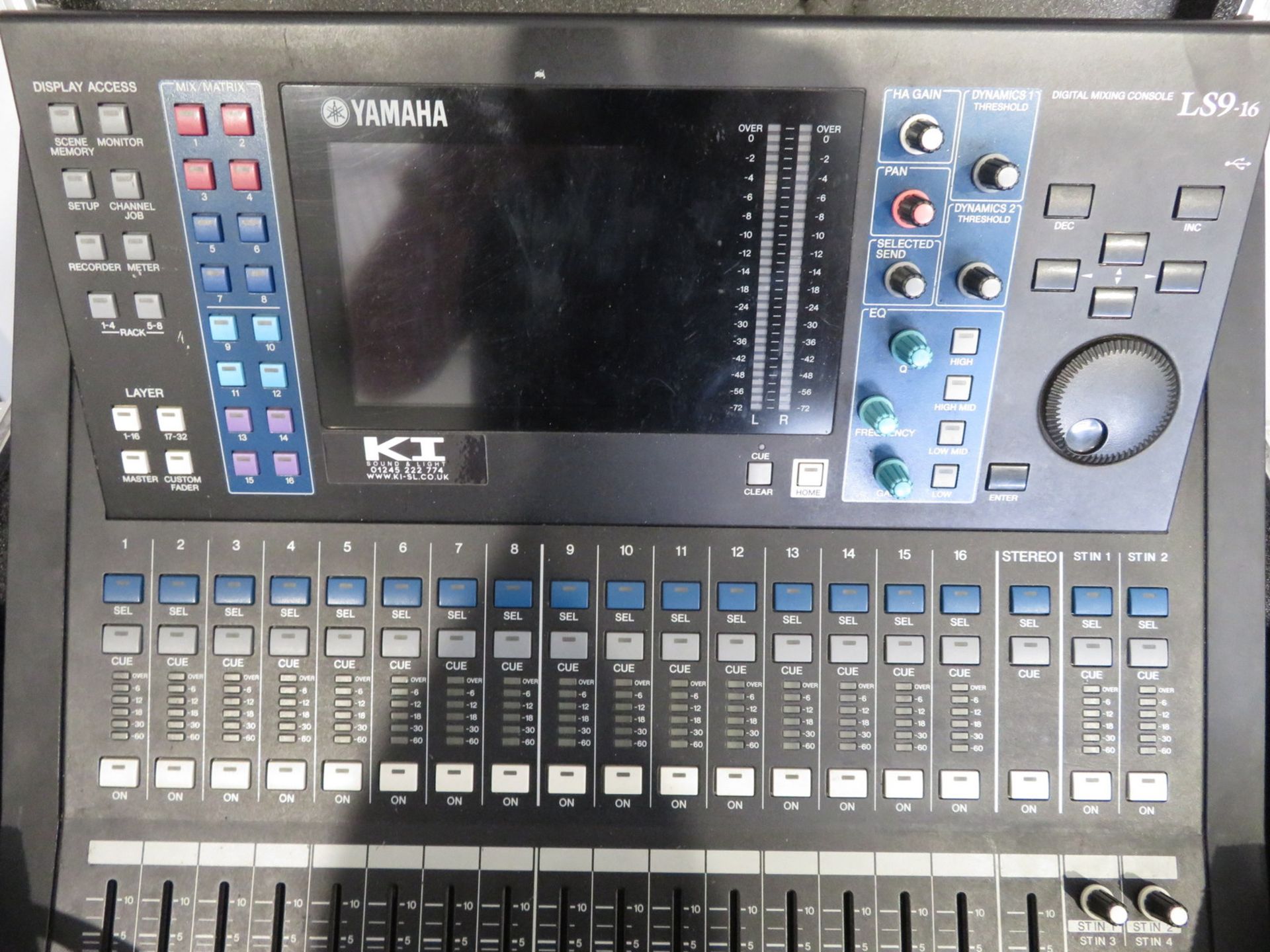 Yamaha LS9-16 Digital mixing console/sound desk with flightcase. Working condition. - Image 3 of 6