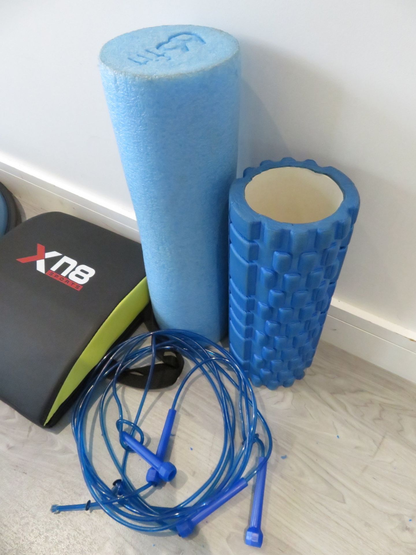 Various Studio/Gym Equipment. See Pictures For Contents. - Image 4 of 4