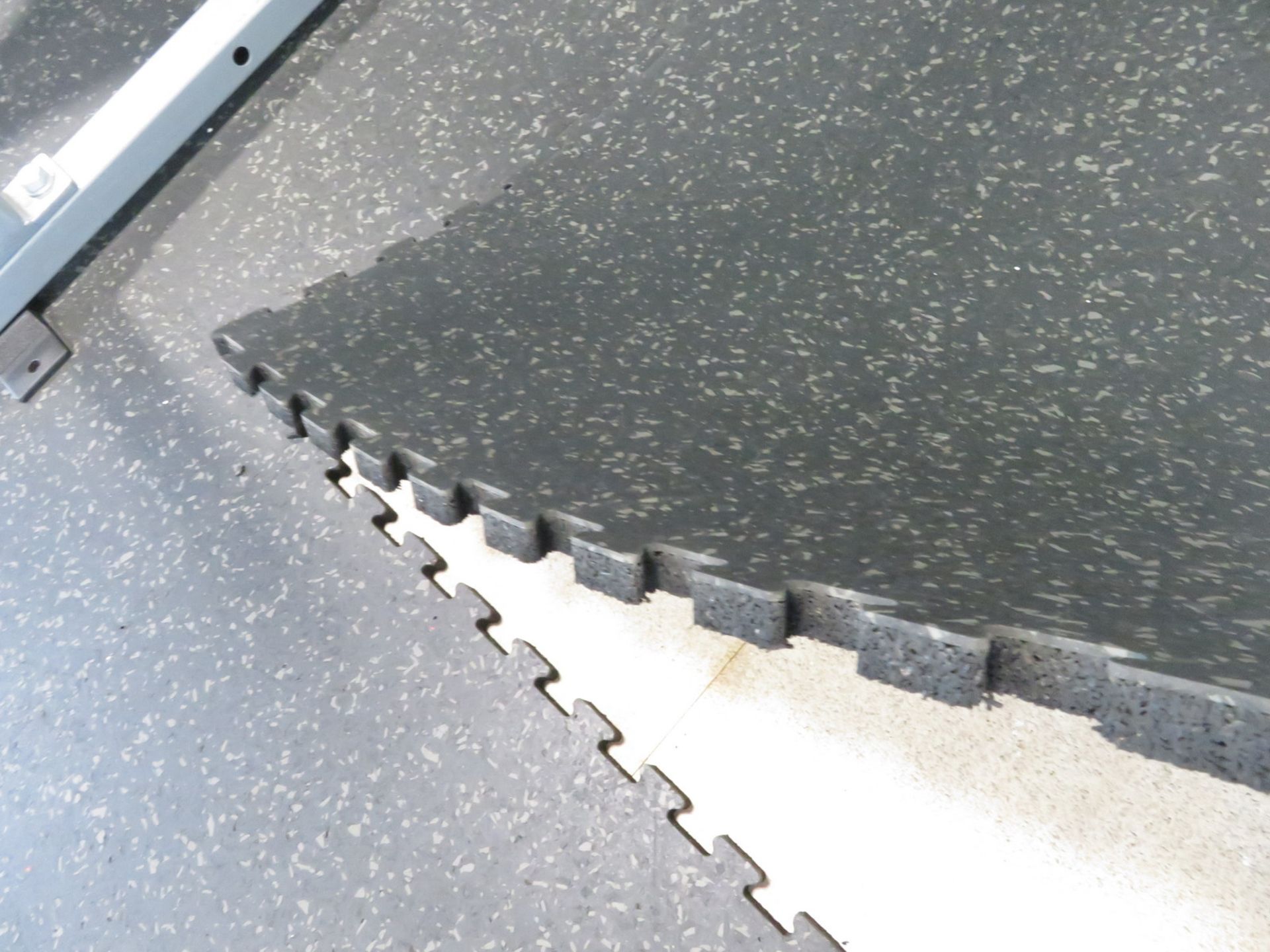 15x Specialised Firm Padded Gym Flooring Panels. Dimensions Per Panel: 90 X 90 X 2.5cm (Lx - Image 5 of 6