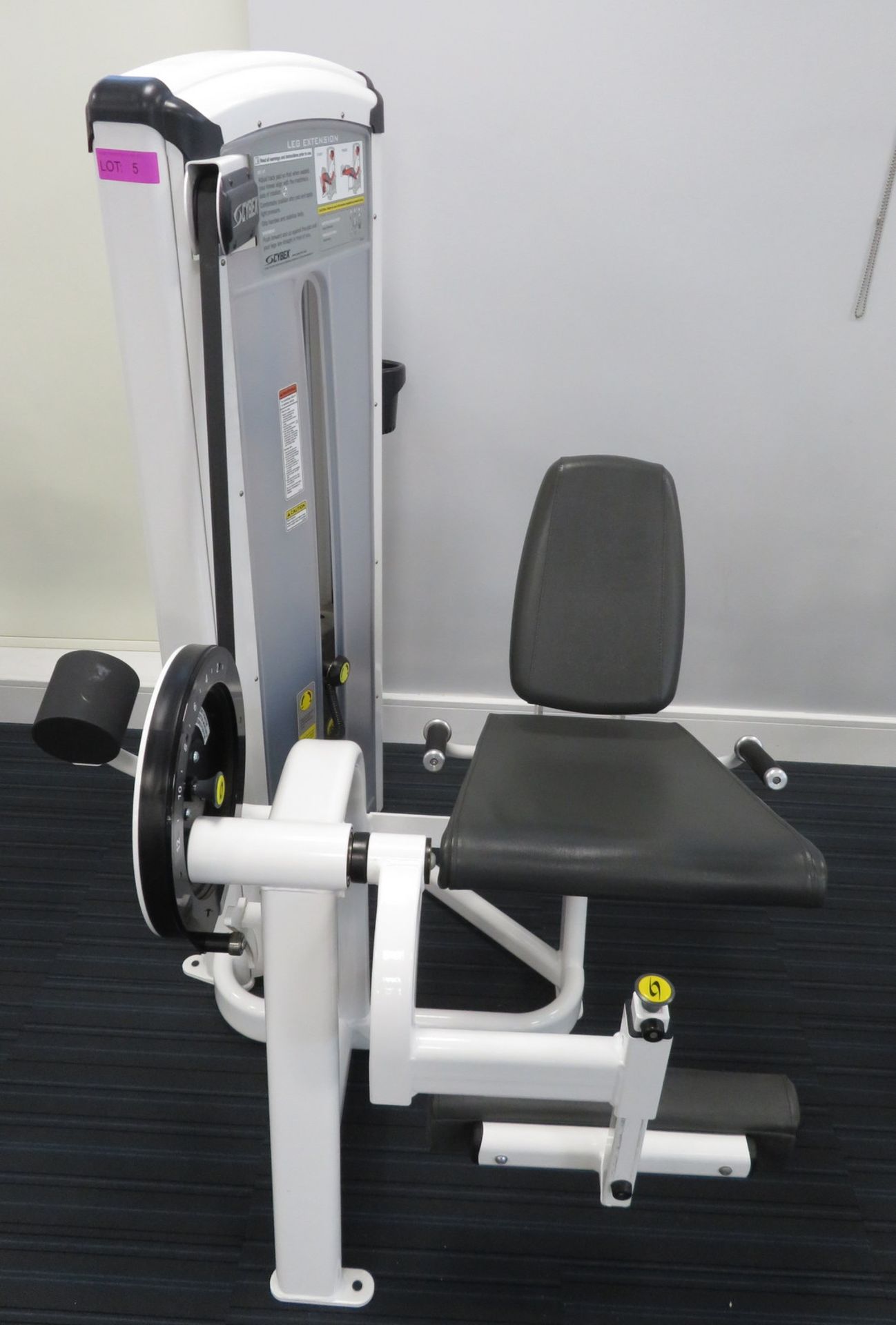 Cybex Leg Extension Model: 12051. 103.5kg Weight Stack. Dimensions: 110x130x160cm (LxDxH) - Image 2 of 11