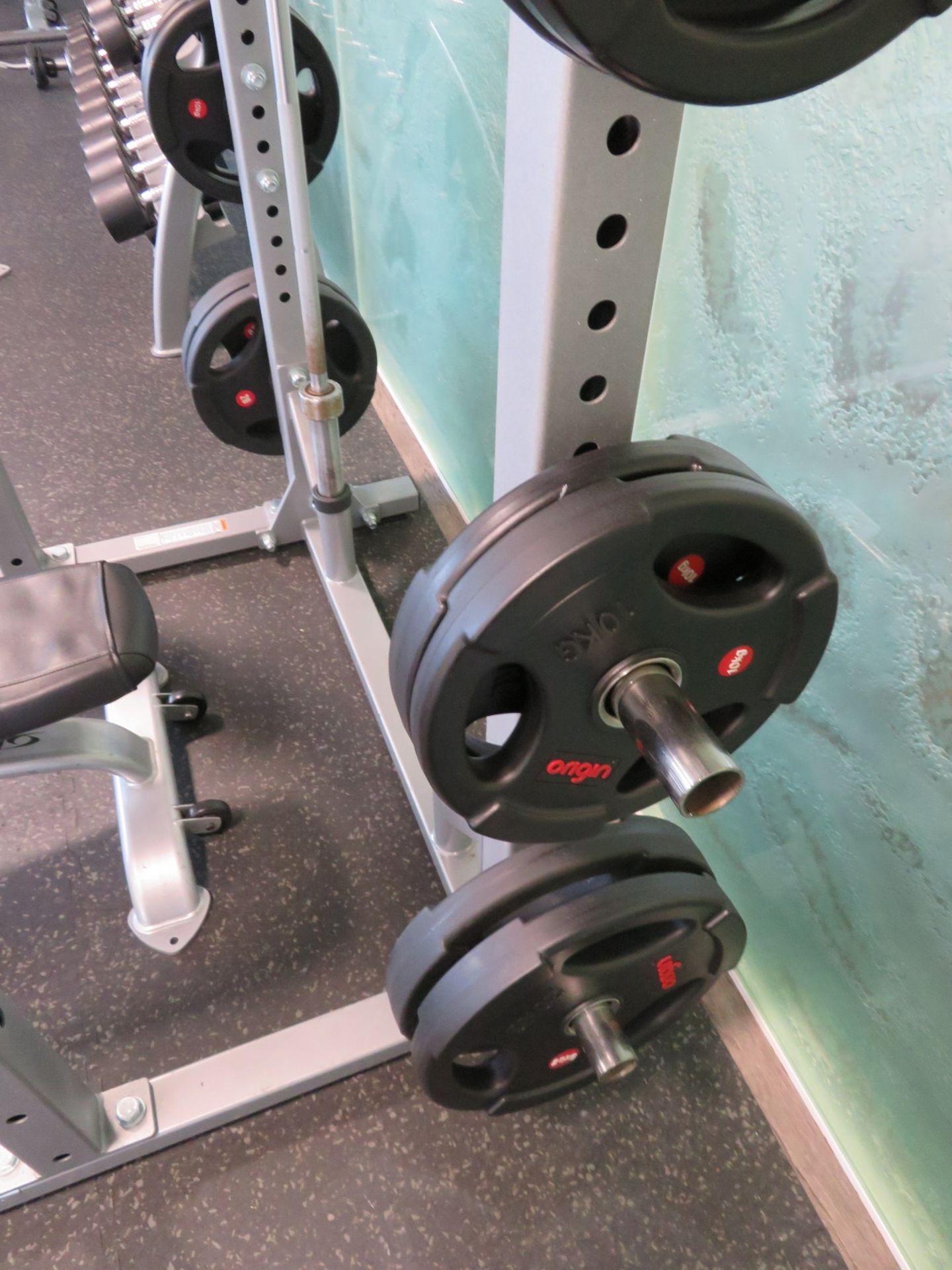 Hammer Strength AT-PR Rack Complete With 2x Barbells, Weight Plates And Cybex Bench. - Image 11 of 12