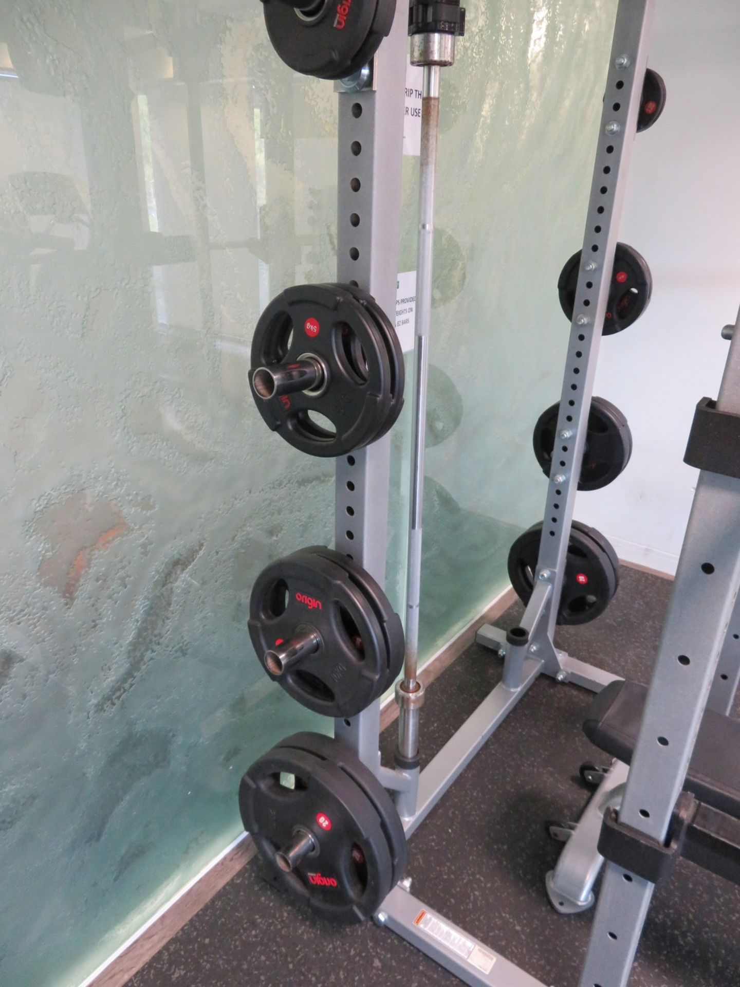 Hammer Strength AT-PR Rack Complete With 2x Barbells, Weight Plates And Cybex Bench. - Image 8 of 12