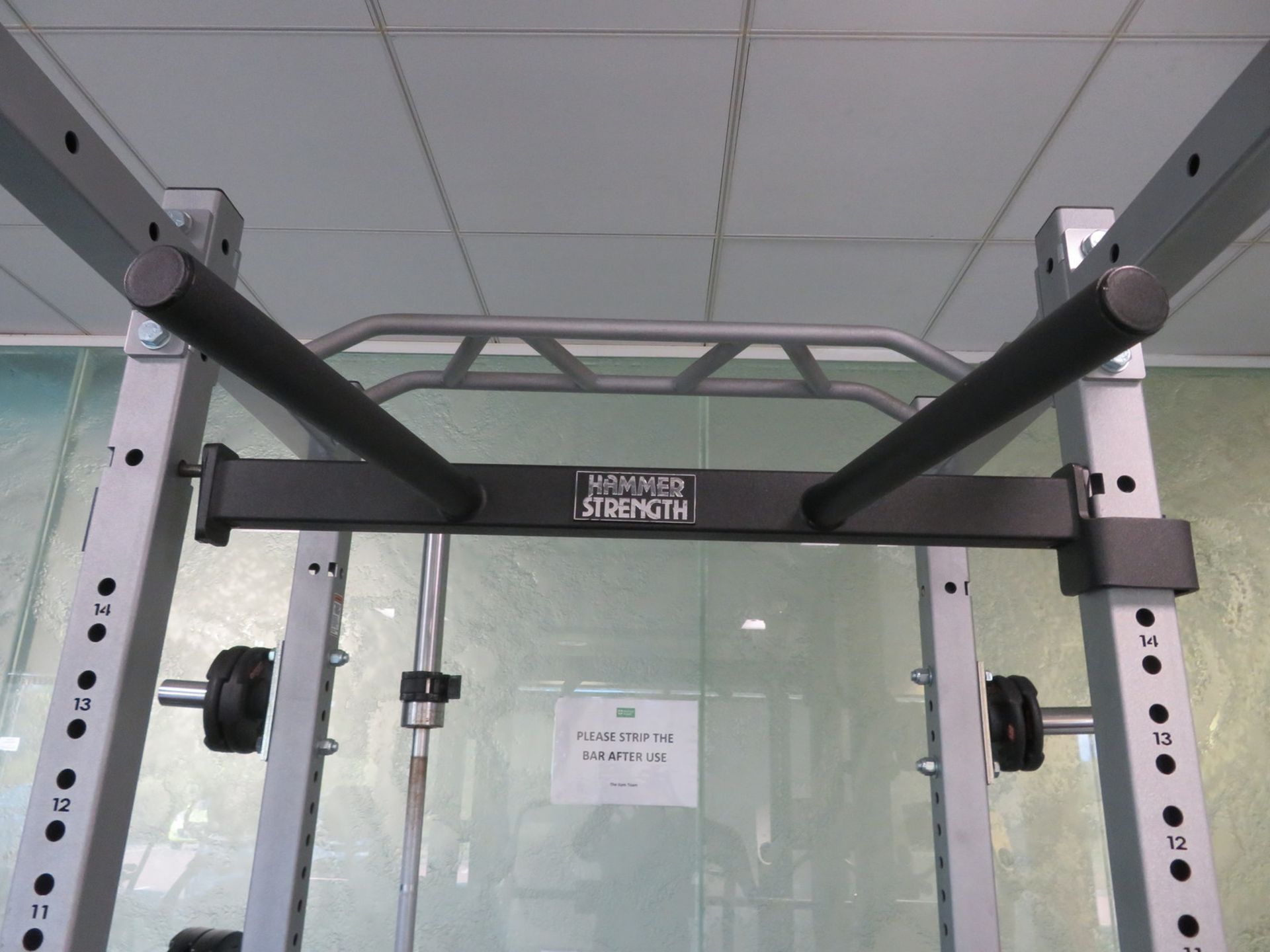 Hammer Strength AT-PR Rack Complete With 2x Barbells, Weight Plates And Cybex Bench. - Image 7 of 12