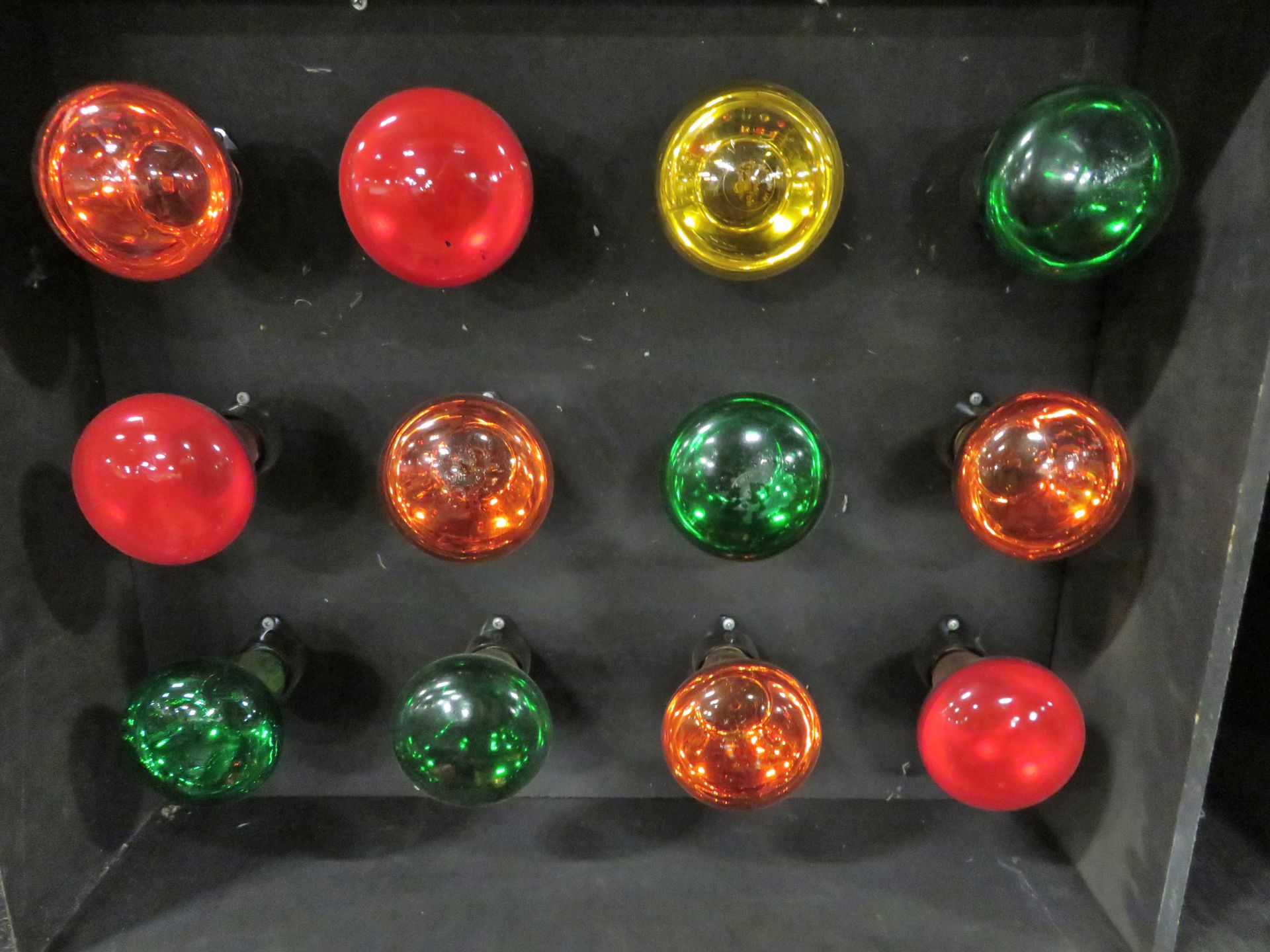 Retro Disco Light Cabinet 24 Bulbs and Controller Single Phase L670xW500xH400mm. - Image 6 of 6