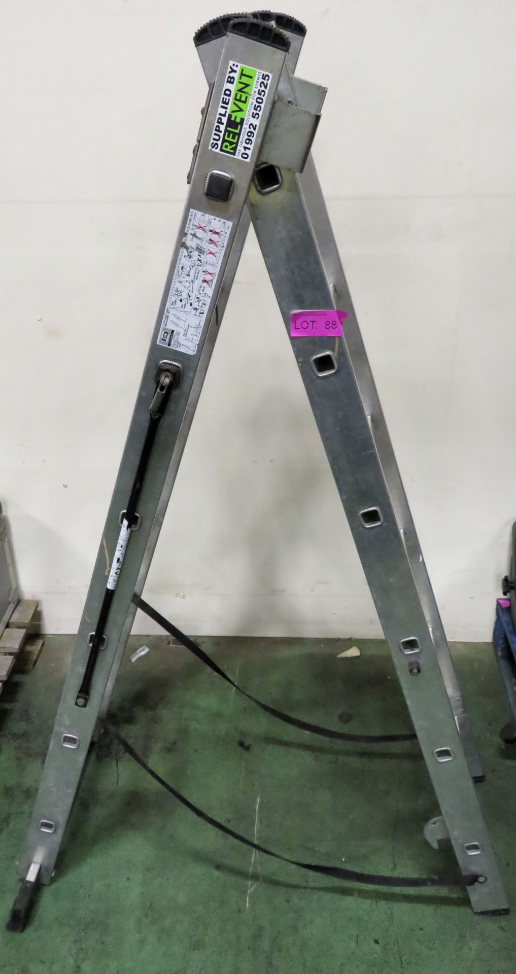 Metal A Frame Step Ladder W350xL160xH1690mm,
