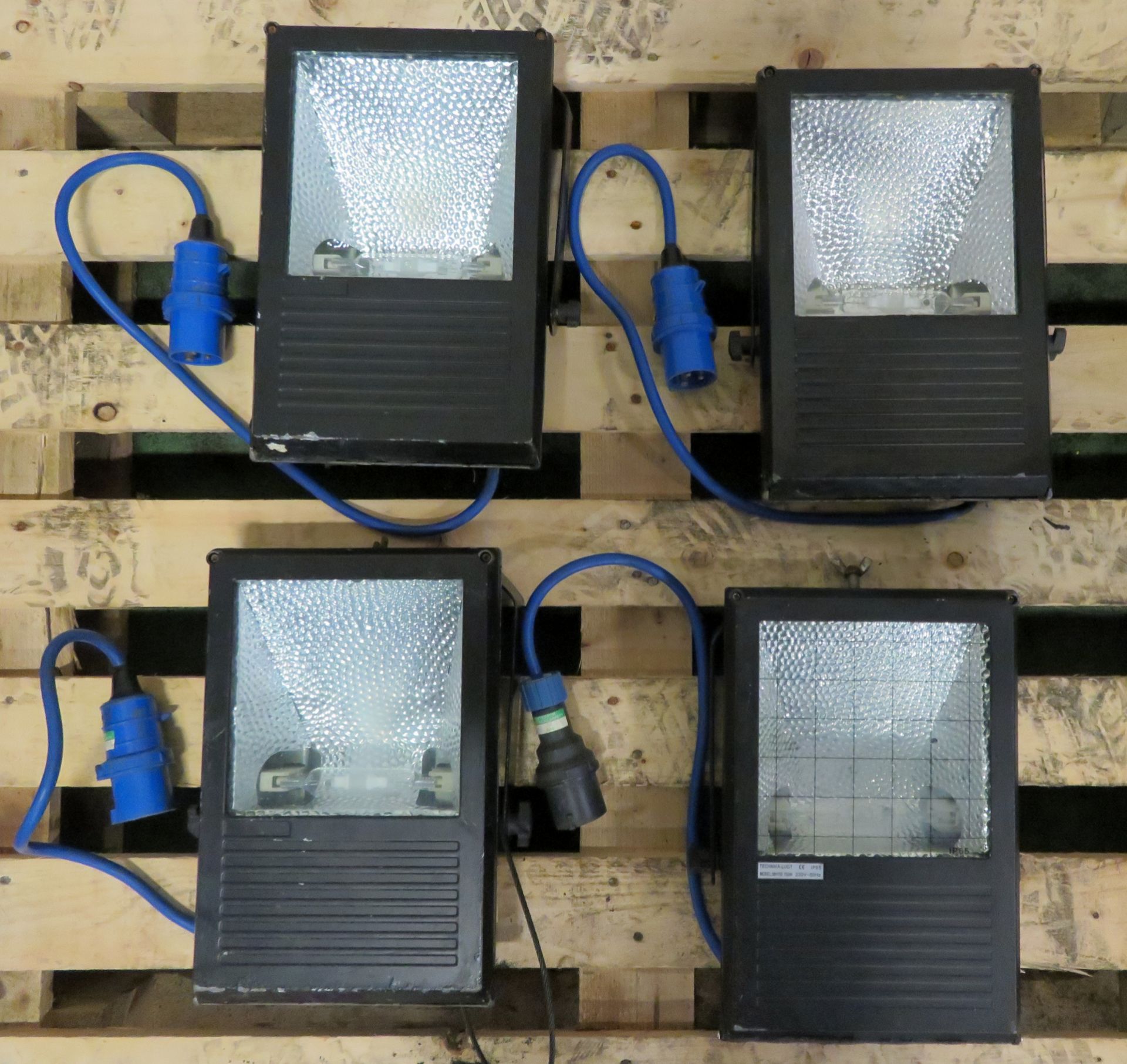 150w HMI Lights in Flightcase x4 Case dimensions L500xH430xW370mm. - Image 4 of 10