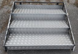 2ft Steeldeck Steps (Chequer Plate).