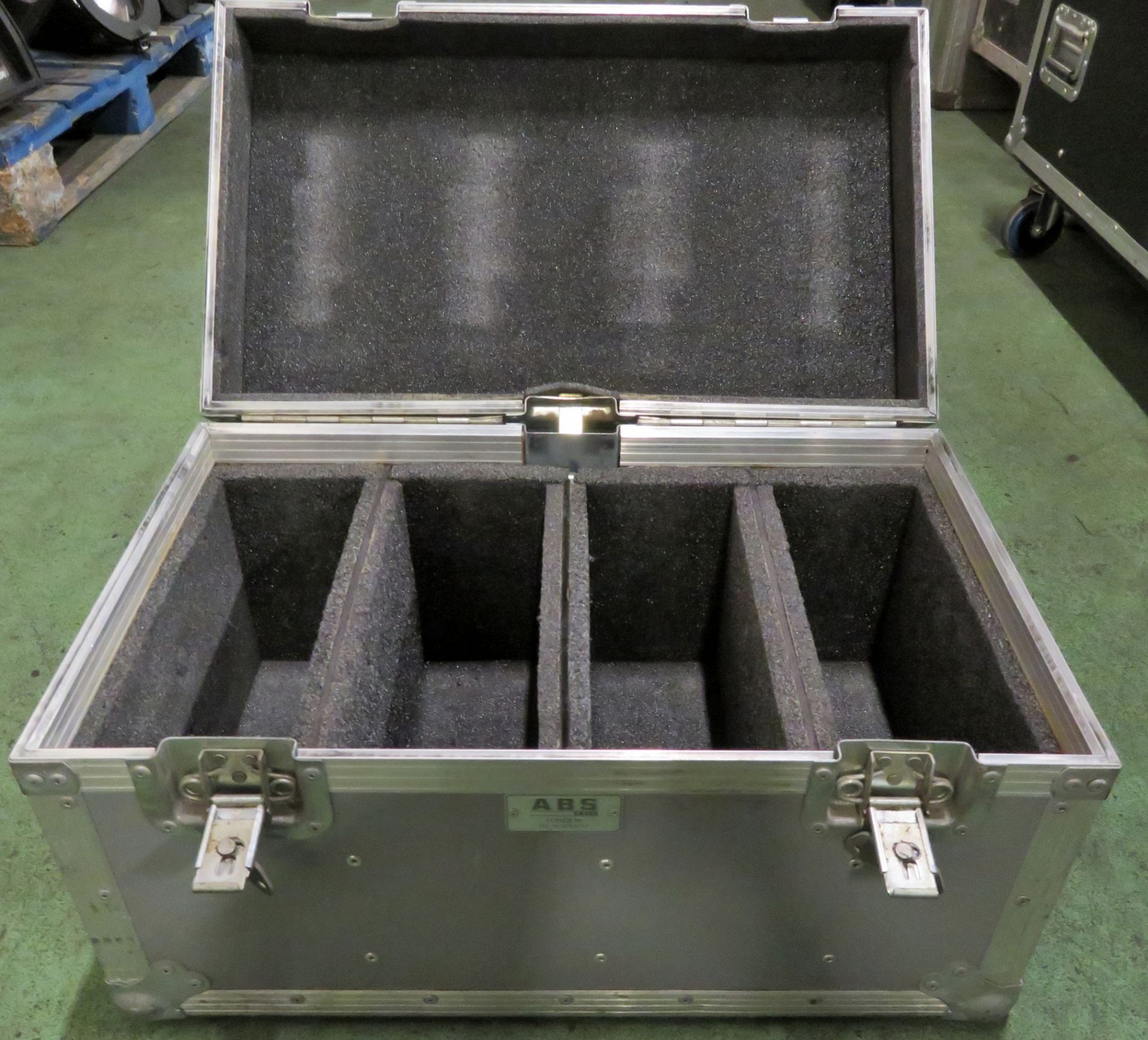 ABS Cases Silver Flight Case Empty. - Image 2 of 3