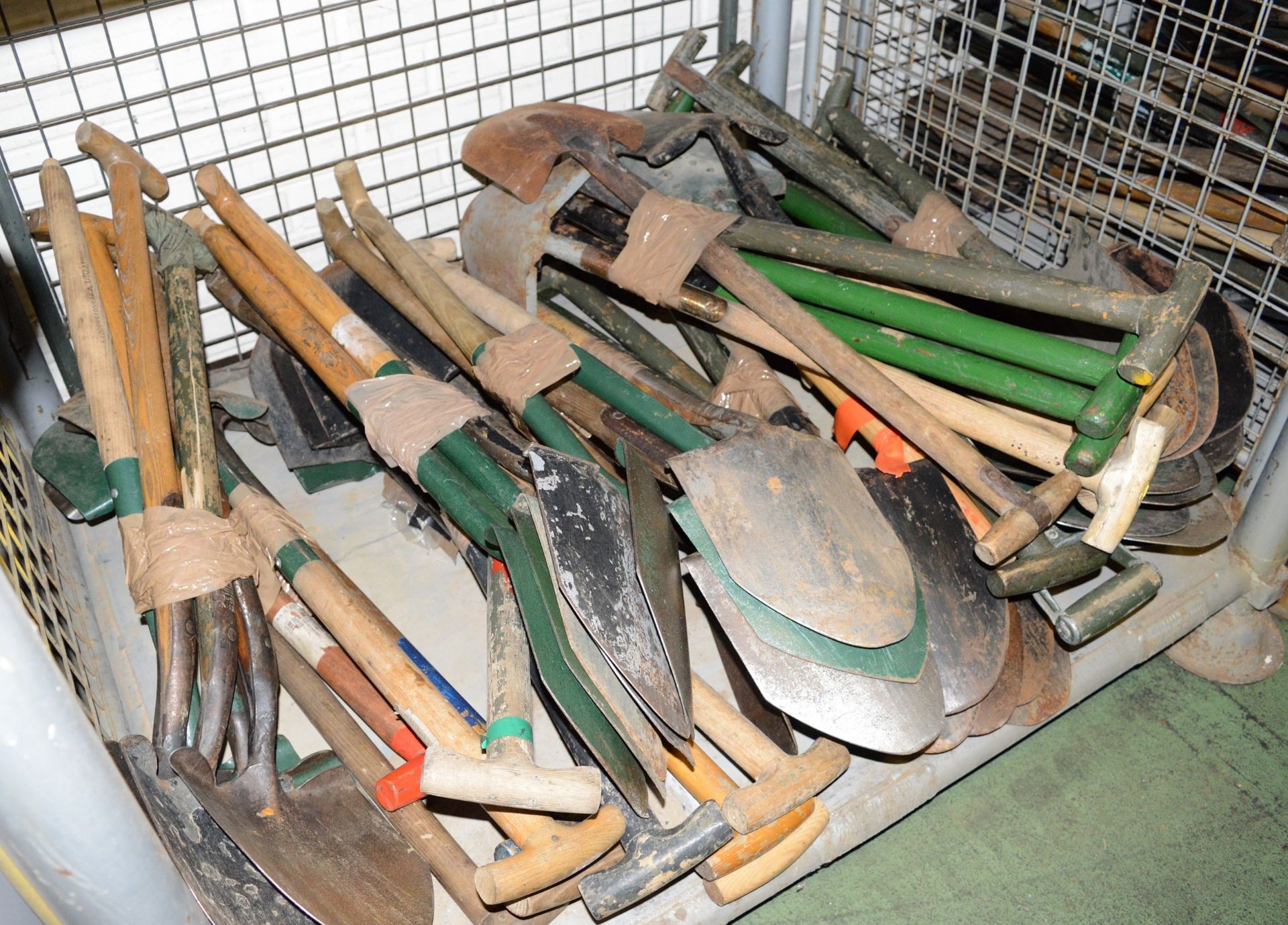 50x Hand shovels - Image 2 of 2