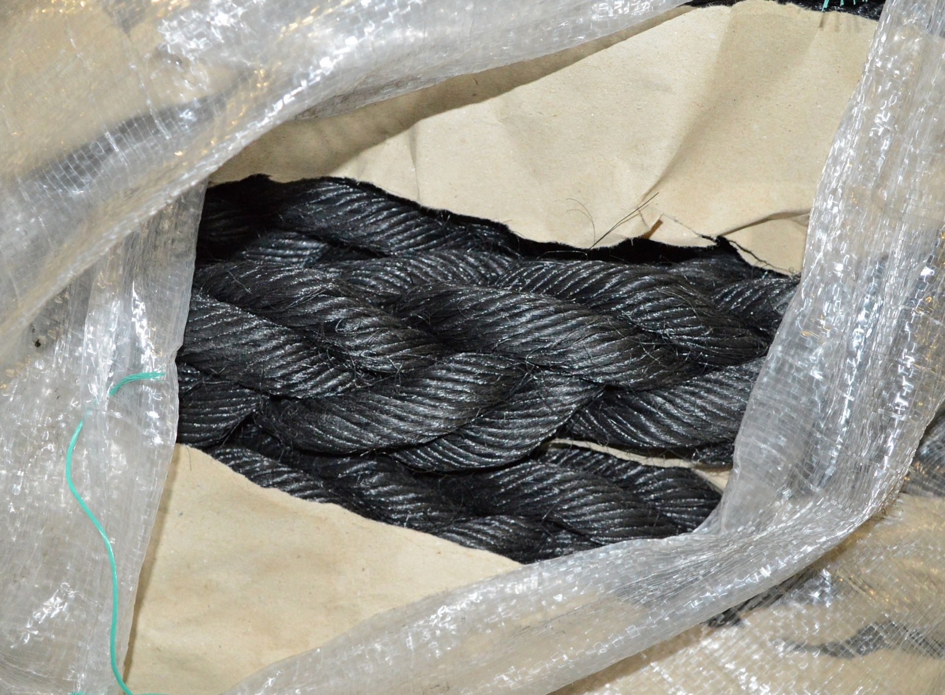 Black Berthing Rope 220m 8 strand - 40mm diameter - Image 2 of 2