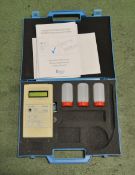 MeterLab PHM201 Portable ph Meter Set + Case