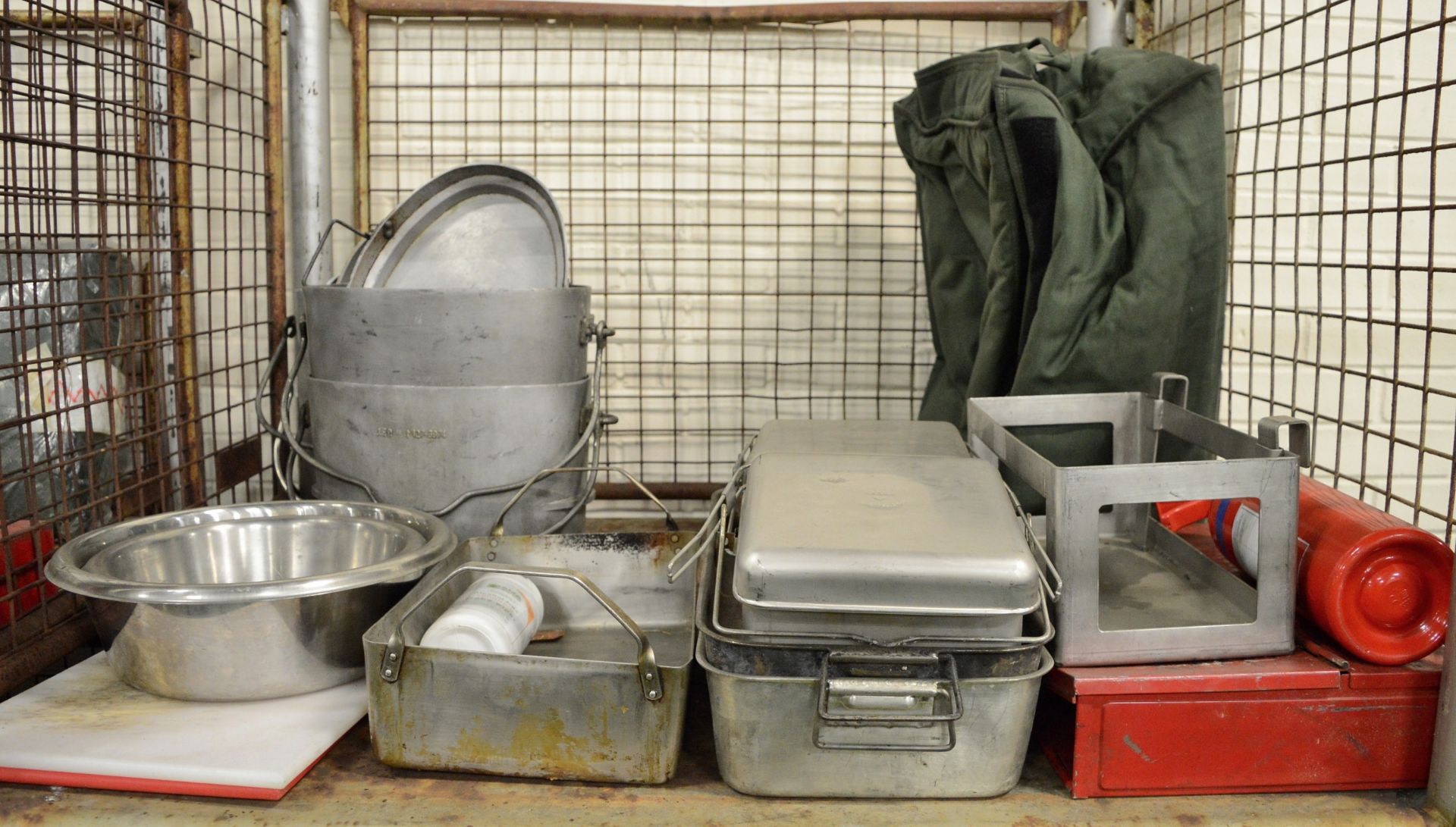 Field Kitchen set - cooker, oven, utensil set in carry box, norweigen food boxes, accessor - Image 2 of 5