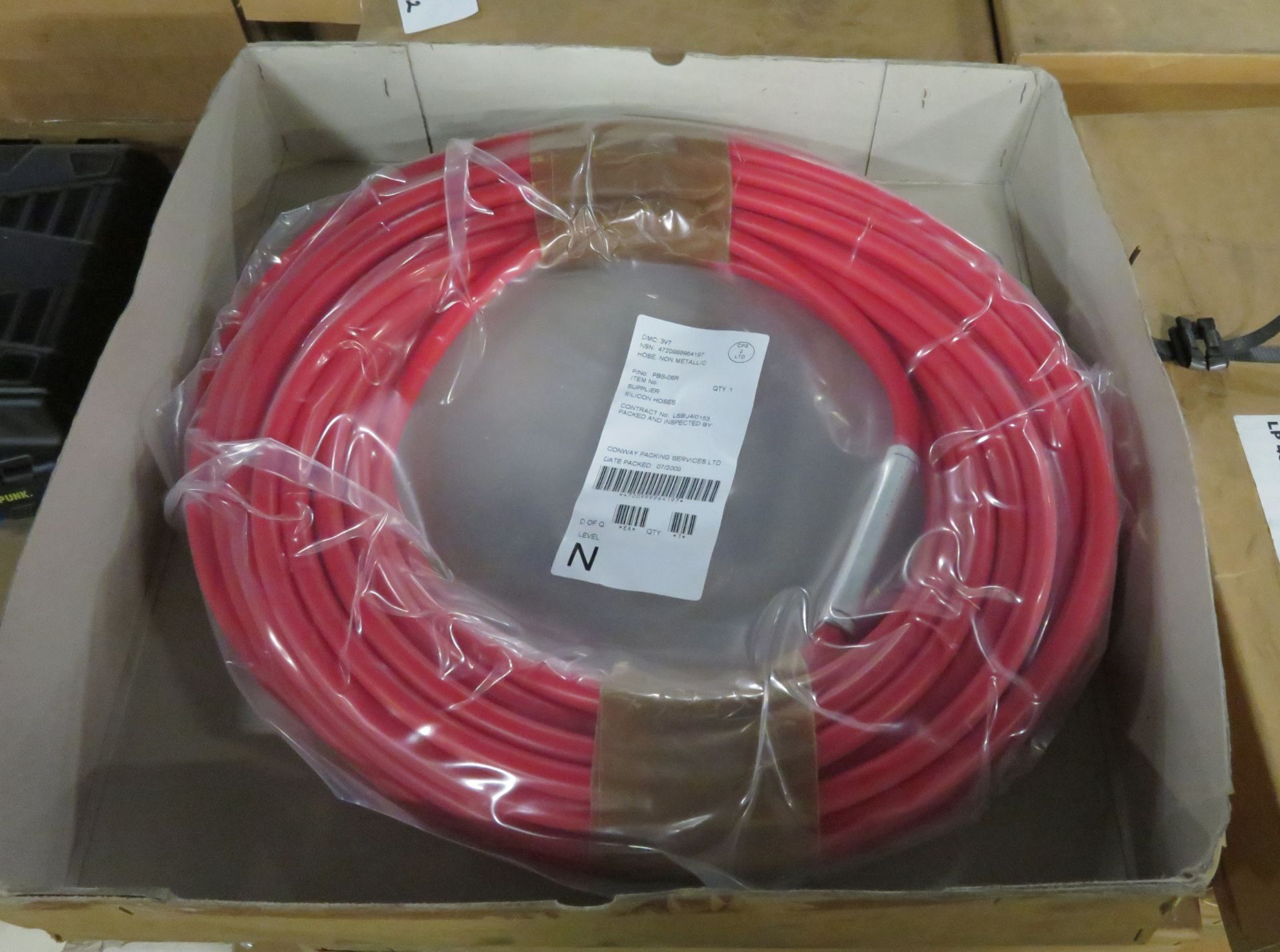 42x Hoses Nonmetallic Red In a Box - Image 2 of 4