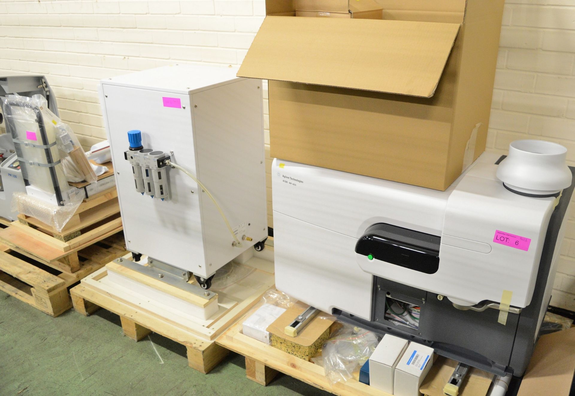 Agilent Tech 4100 MP-AES Microwave Plasma Atomic Emissions Spectrometer System - Image 2 of 14