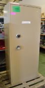 1 Door Combo Lock Cabinet L 760 x W 470 x H 1830mm
