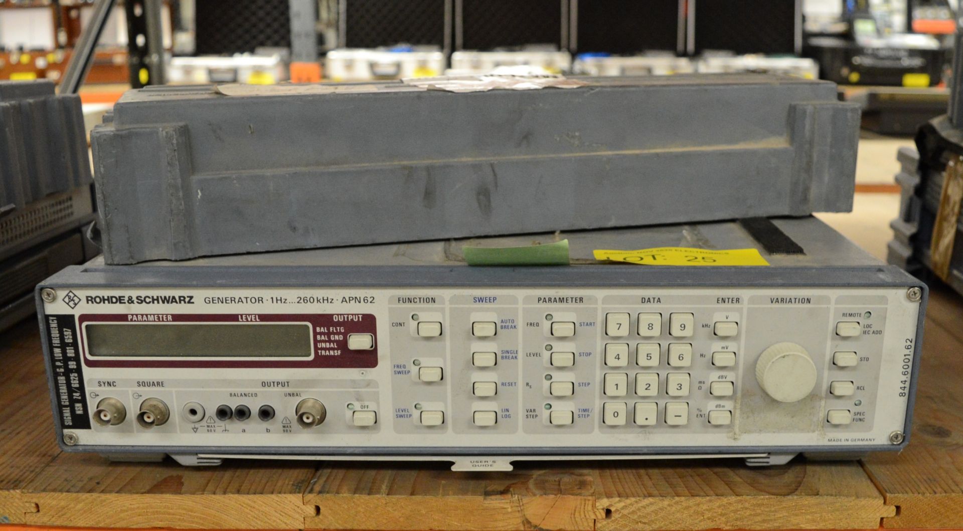 Rohde & Schwarz generator 1Hz..260kHz APN64