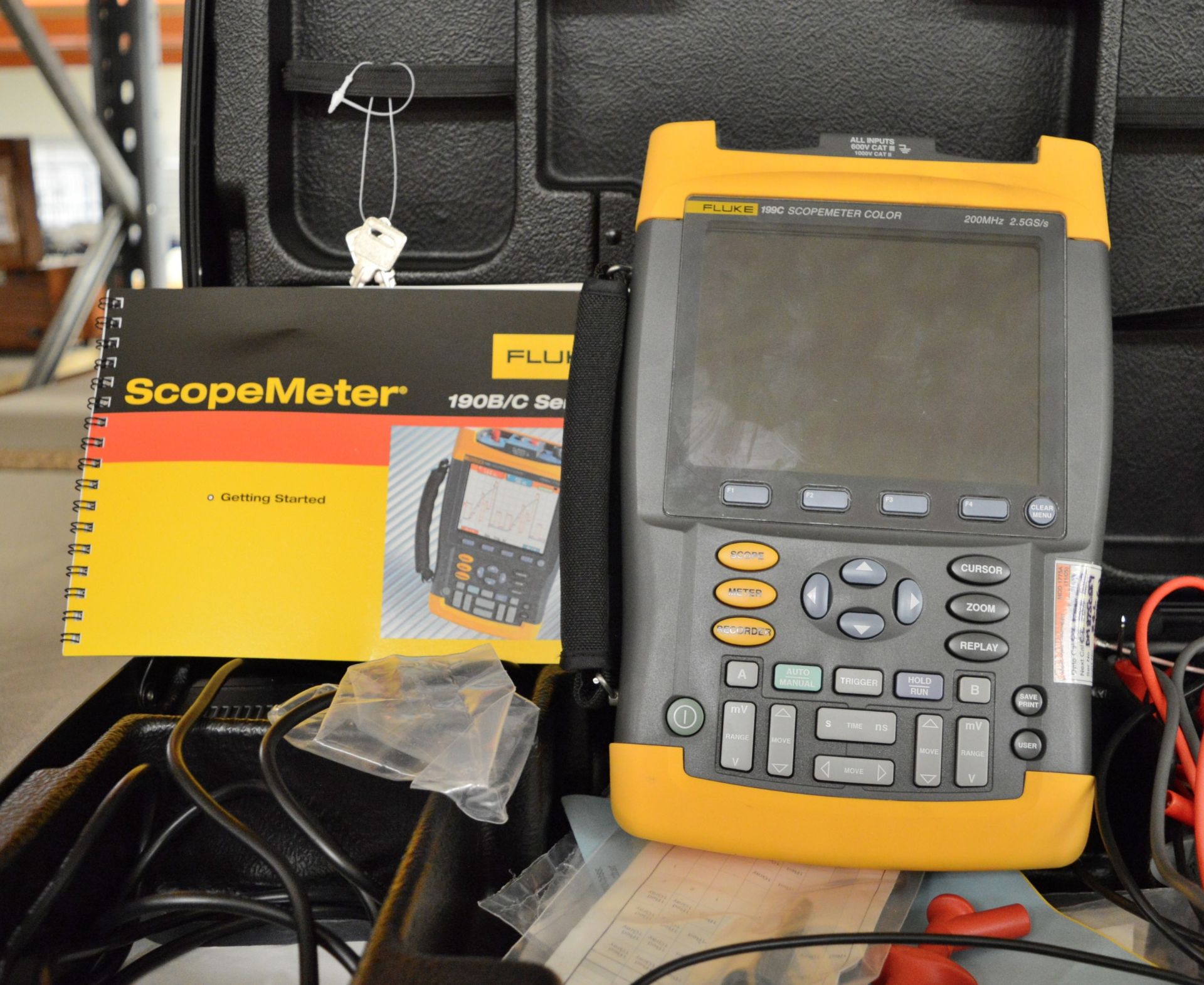 Fluke 199C scopemeter colour 200MHz 2.5GS/s - Image 2 of 5