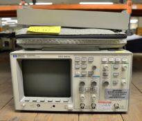 Hewlett Packard 54600B oscilloscope 100MHz