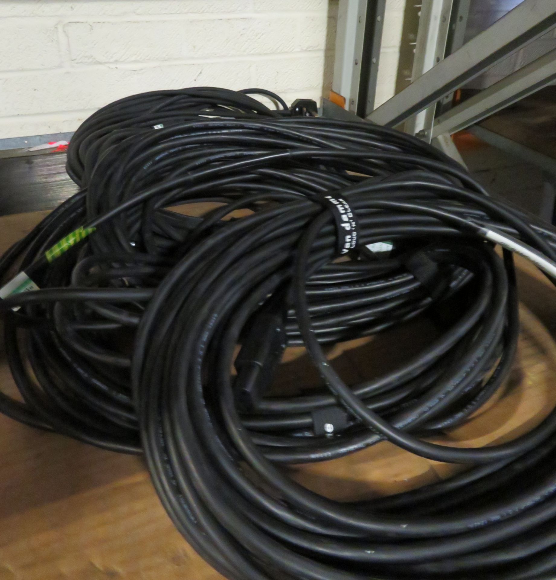 5x Extra long 240v kettle leads - Image 2 of 2