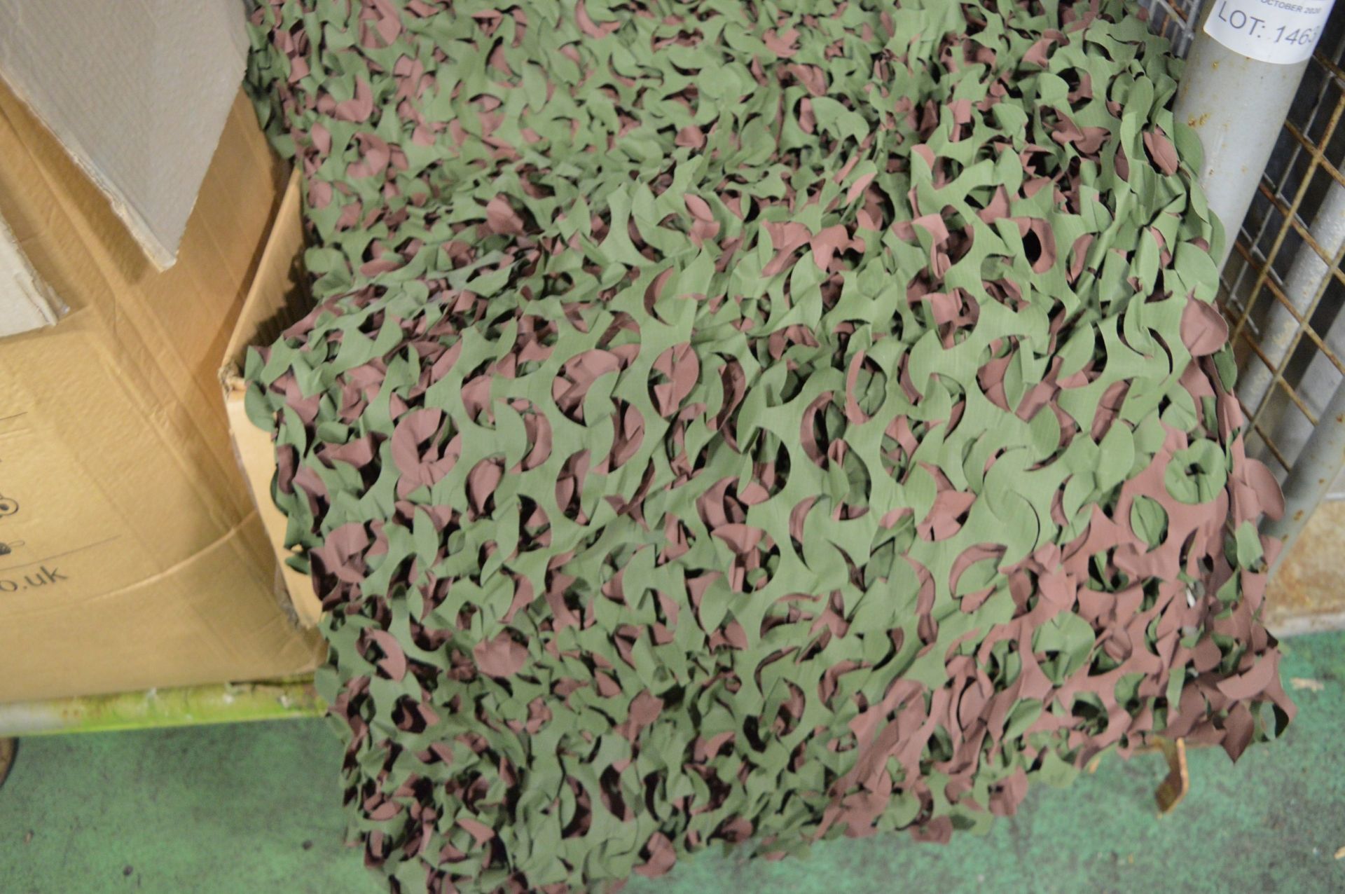 Camouflage & Leave Style Netting - Image 3 of 3