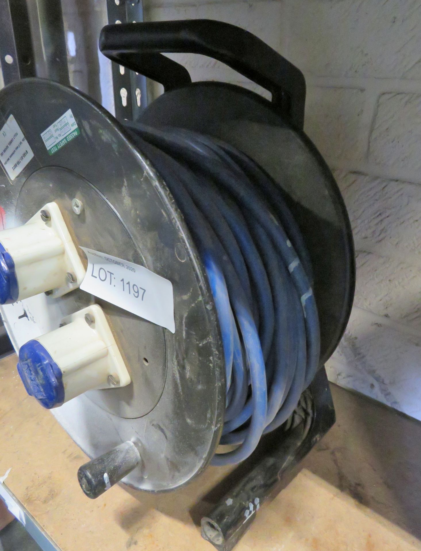 240V External extension reel - Image 2 of 2