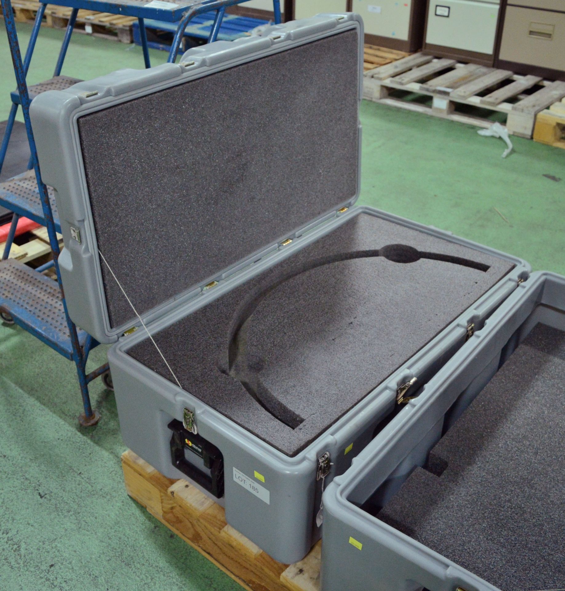 Grey Astute Seat Pelican Hardigg Case L925 x W540 x H435mm - Image 2 of 2